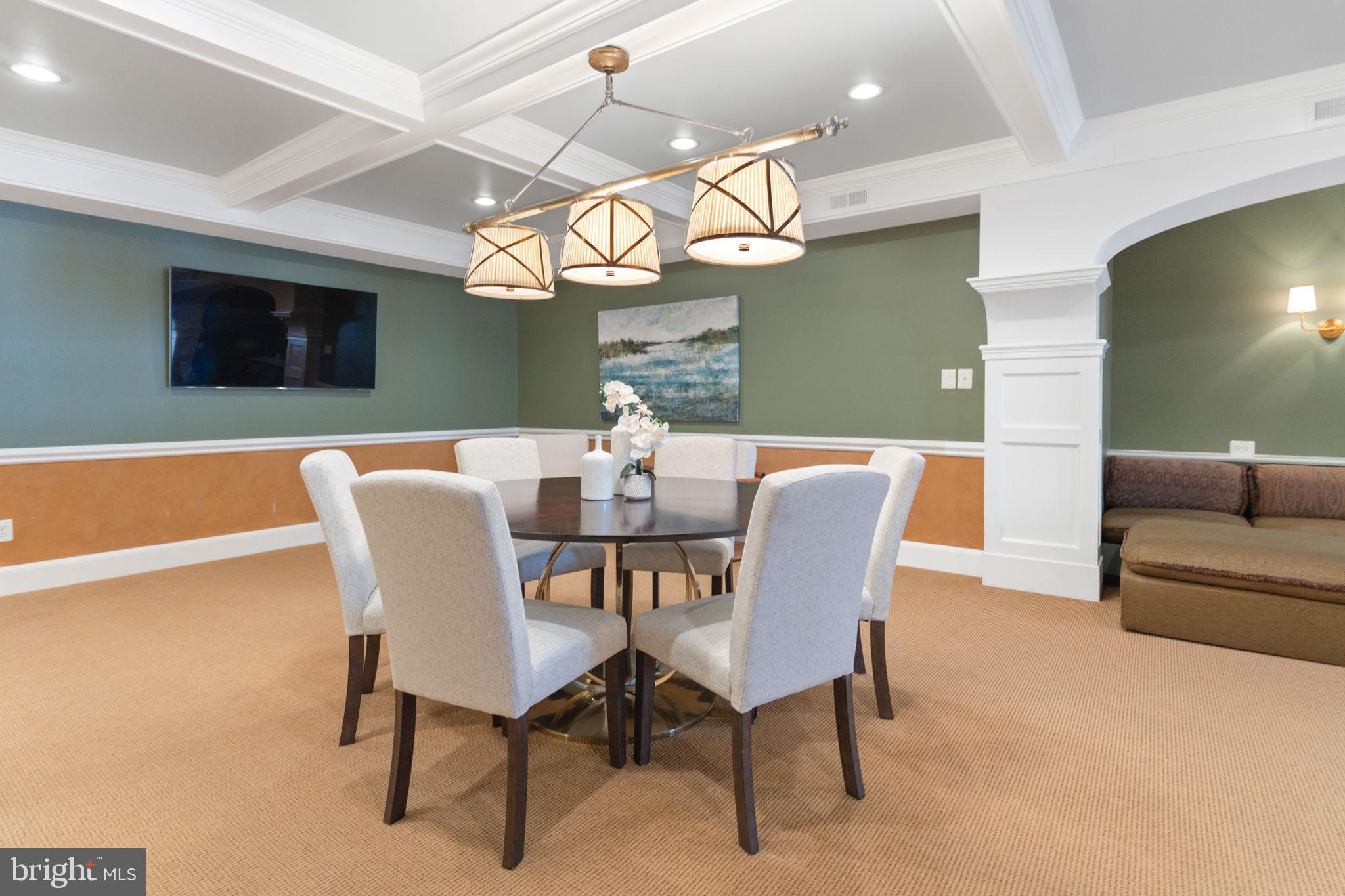 RIVER OAKS FARM - Residential