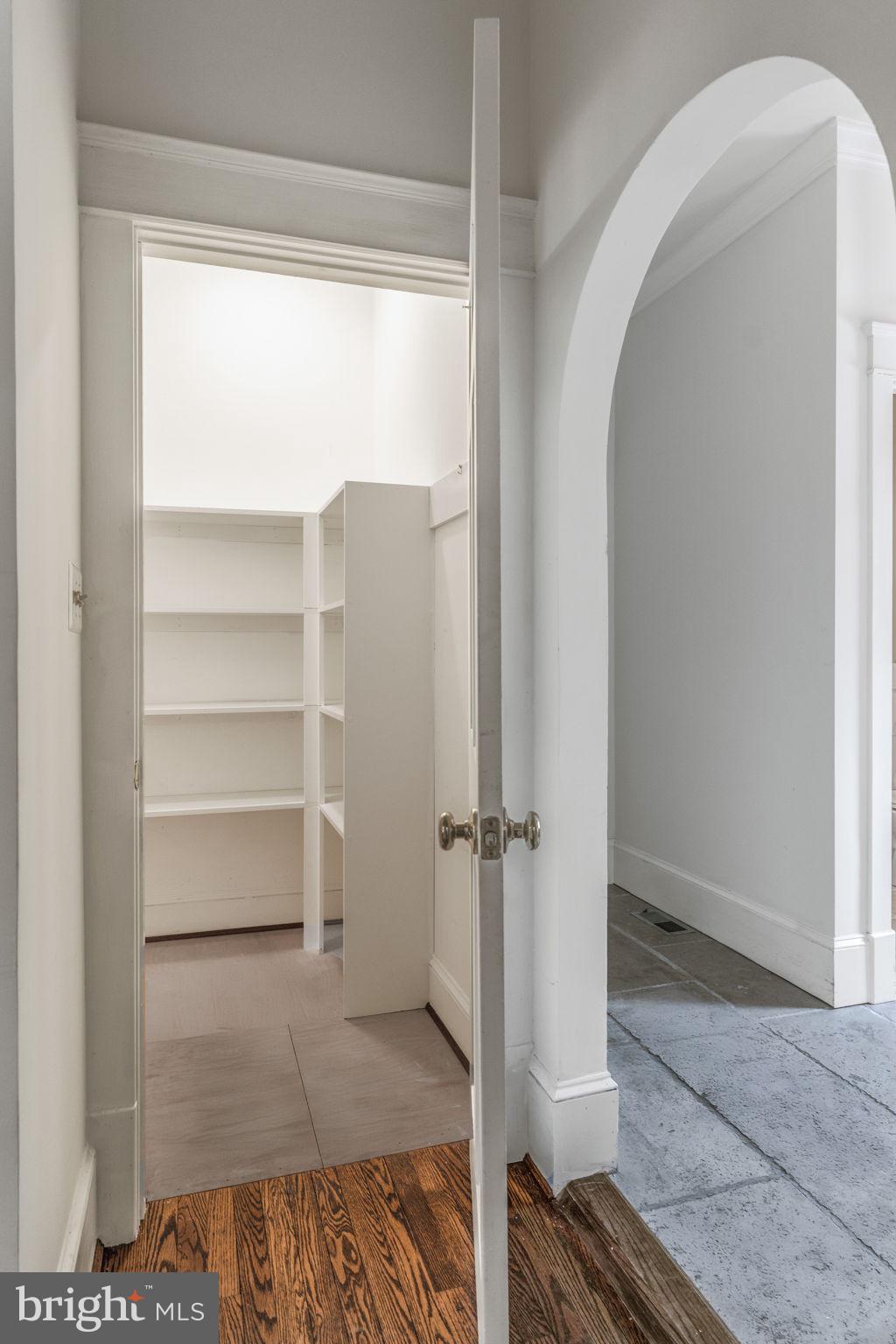 RIVER OAKS FARM - Residential