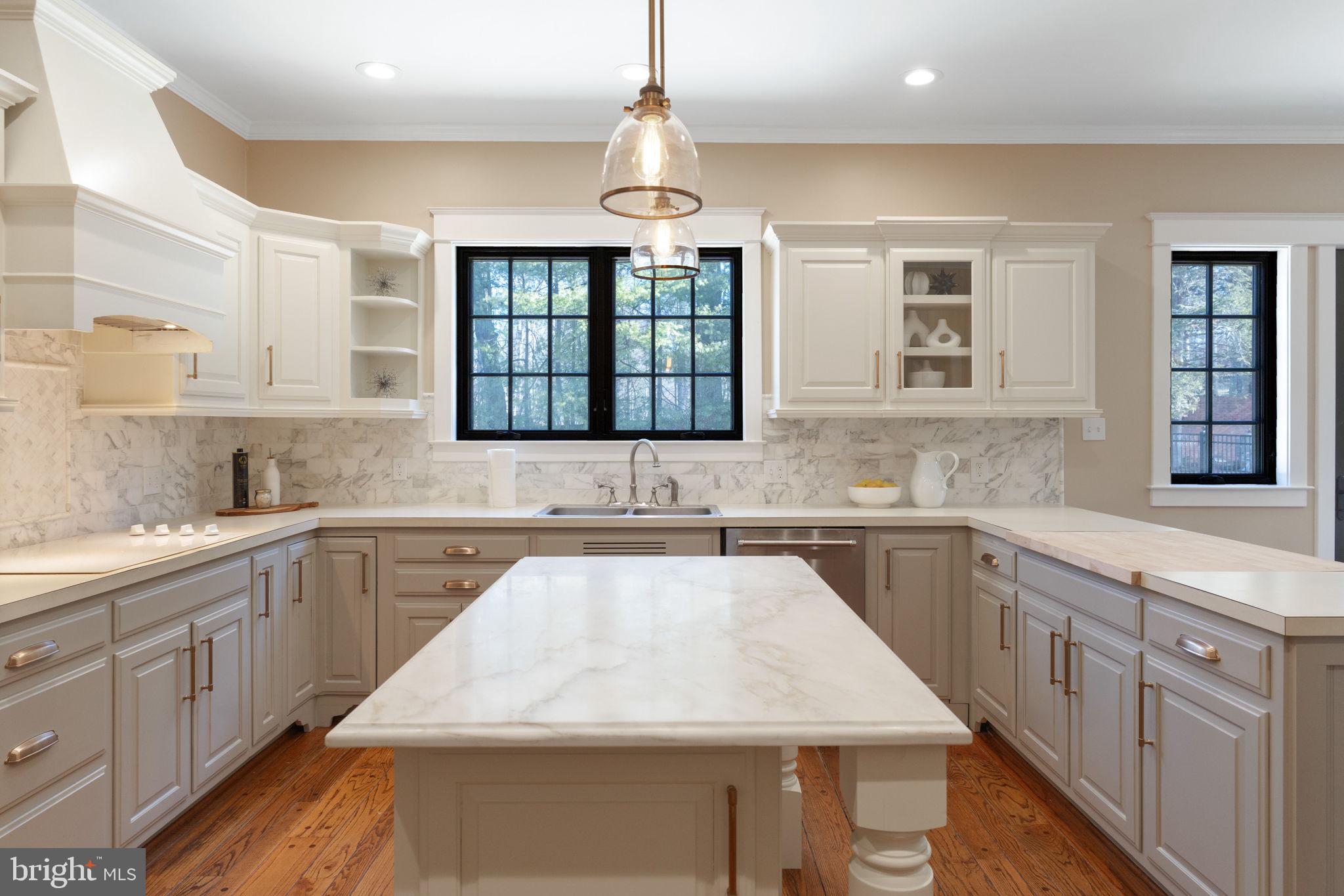 RIVER OAKS FARM - Residential