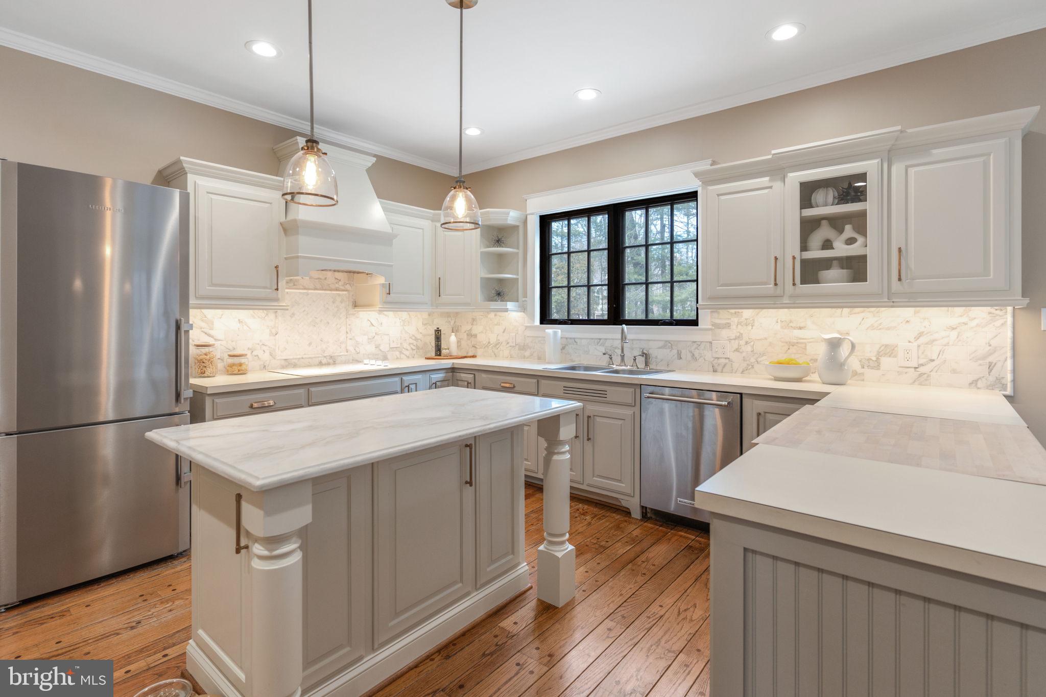 RIVER OAKS FARM - Residential