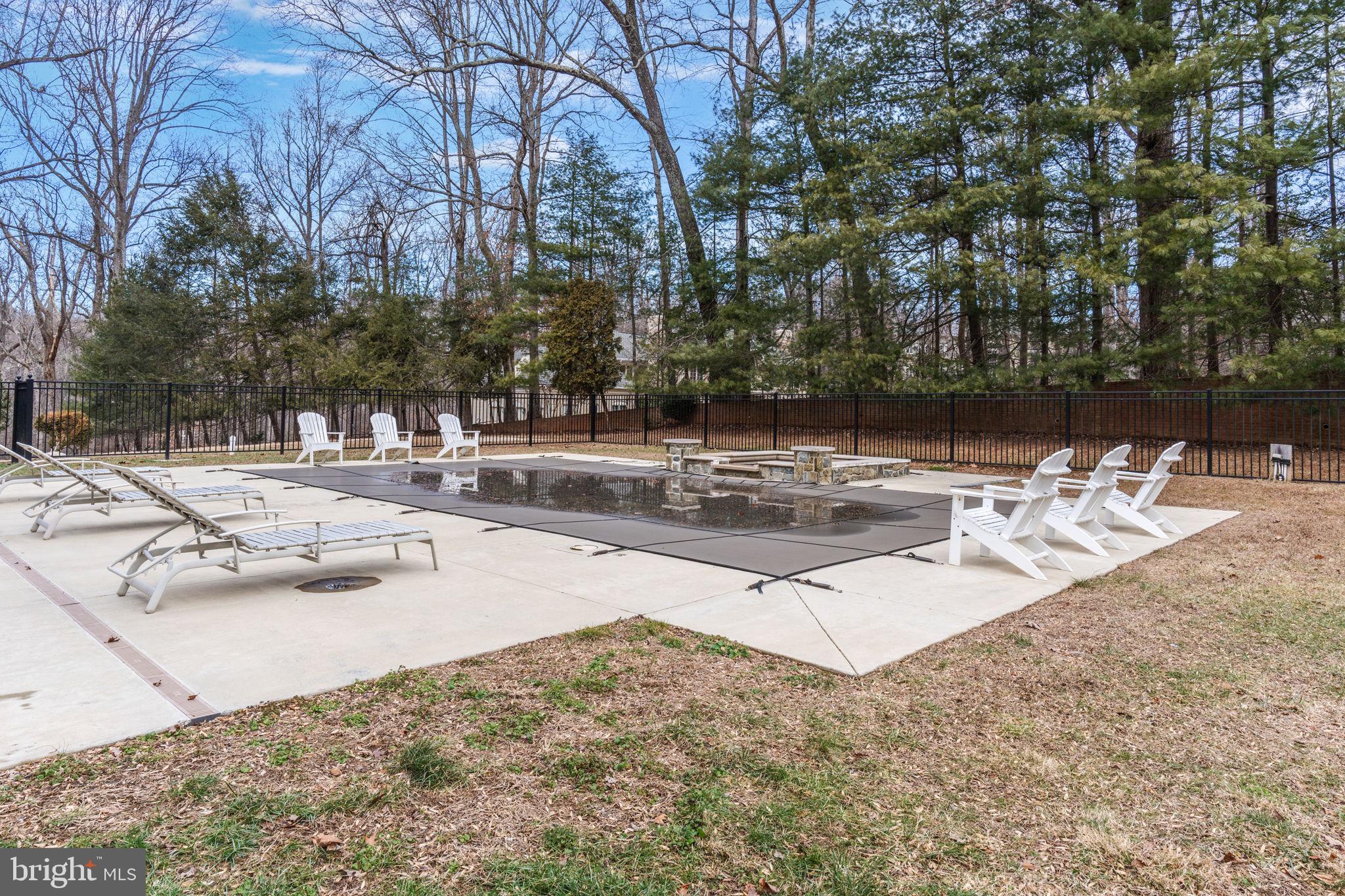 RIVER OAKS FARM - Residential