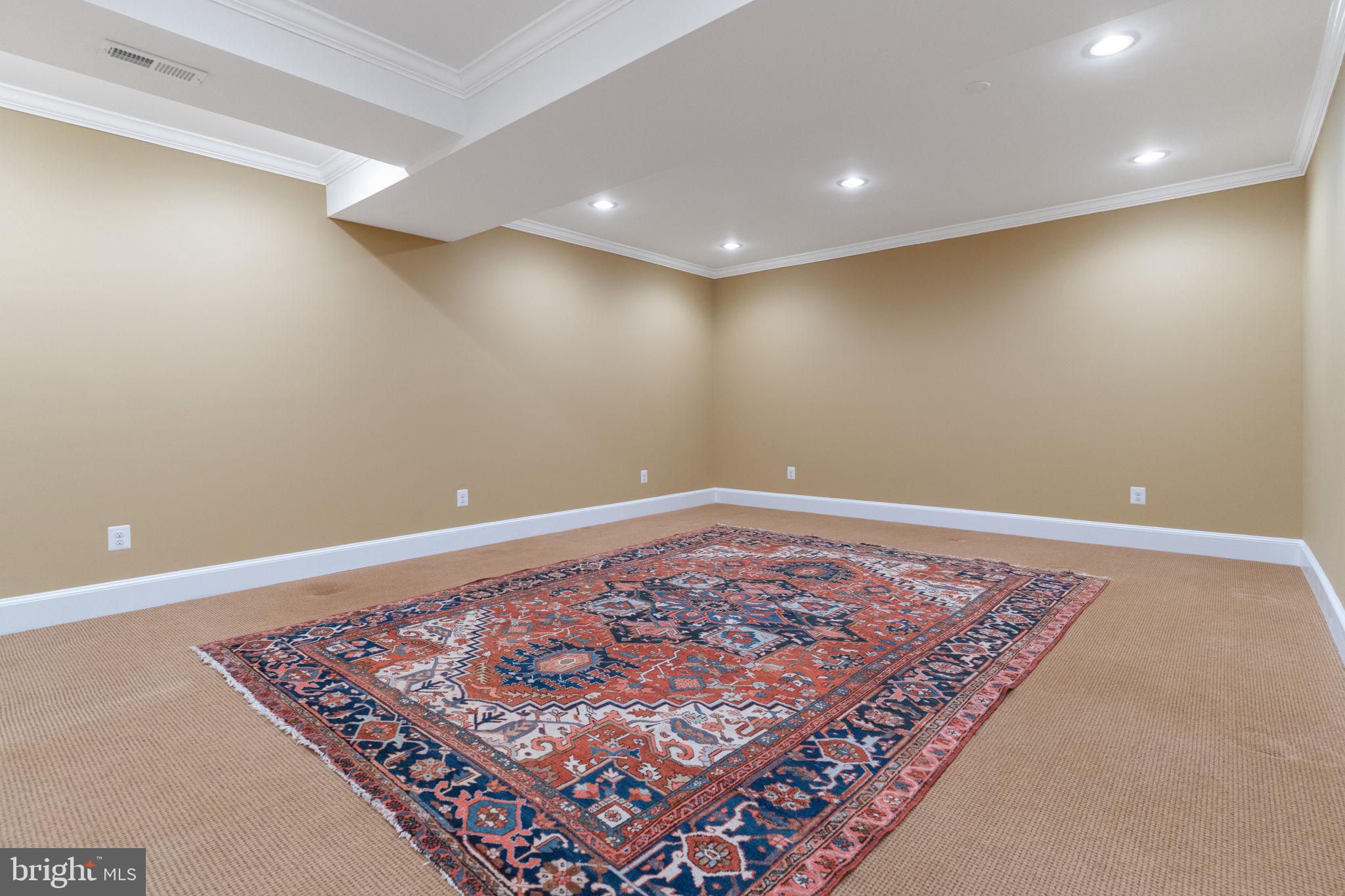 RIVER OAKS FARM - Residential