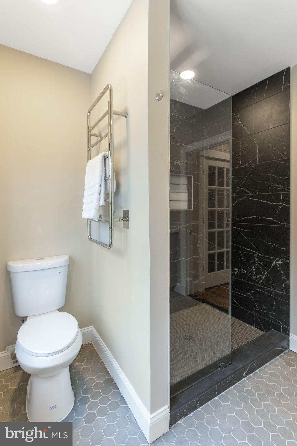 RIVER OAKS FARM - Residential