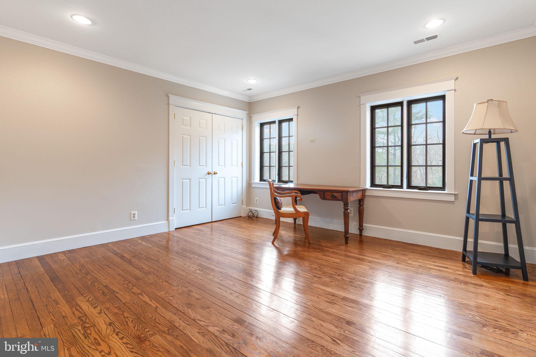 RIVER OAKS FARM - Residential