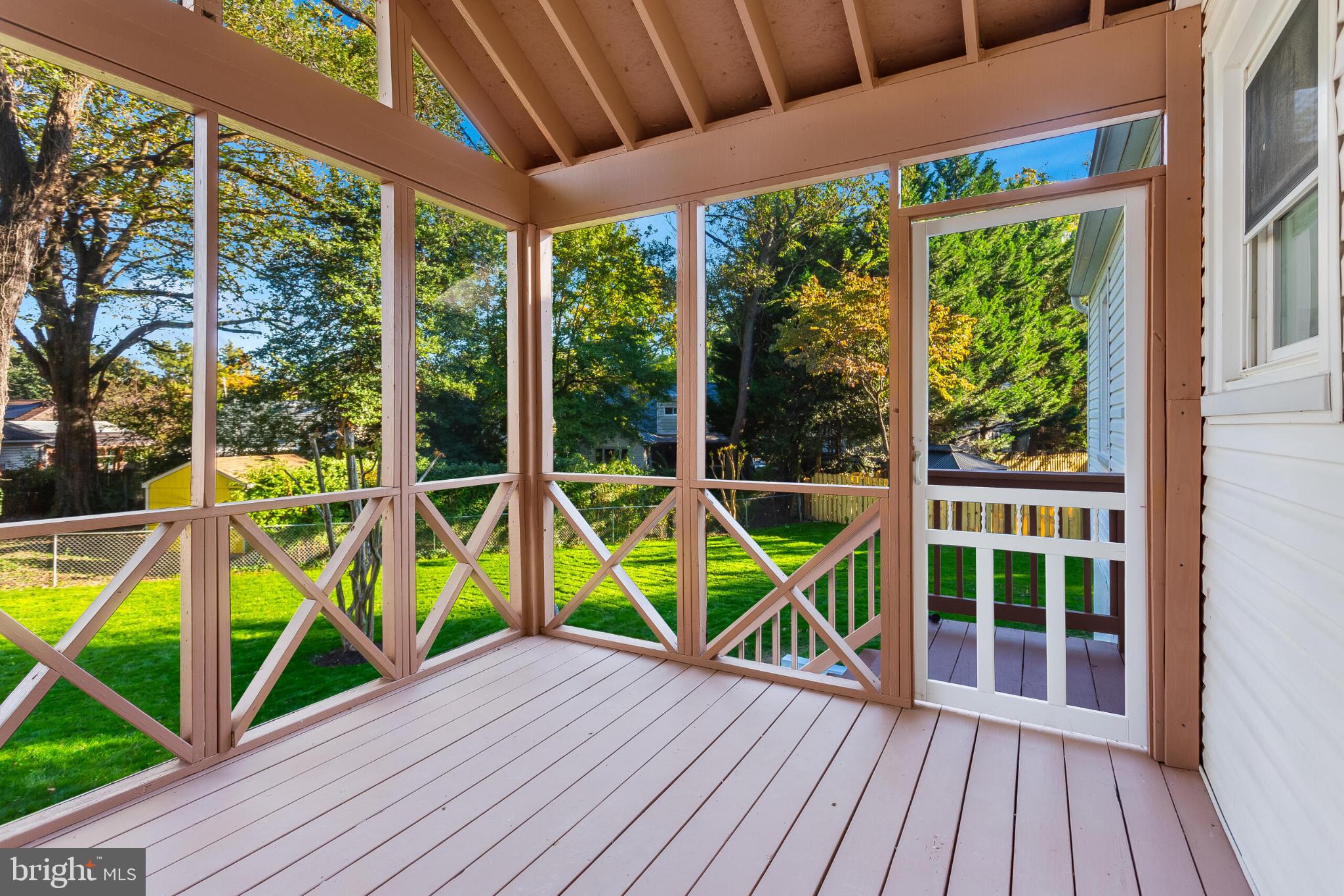 SEVEN OAKS - Residential