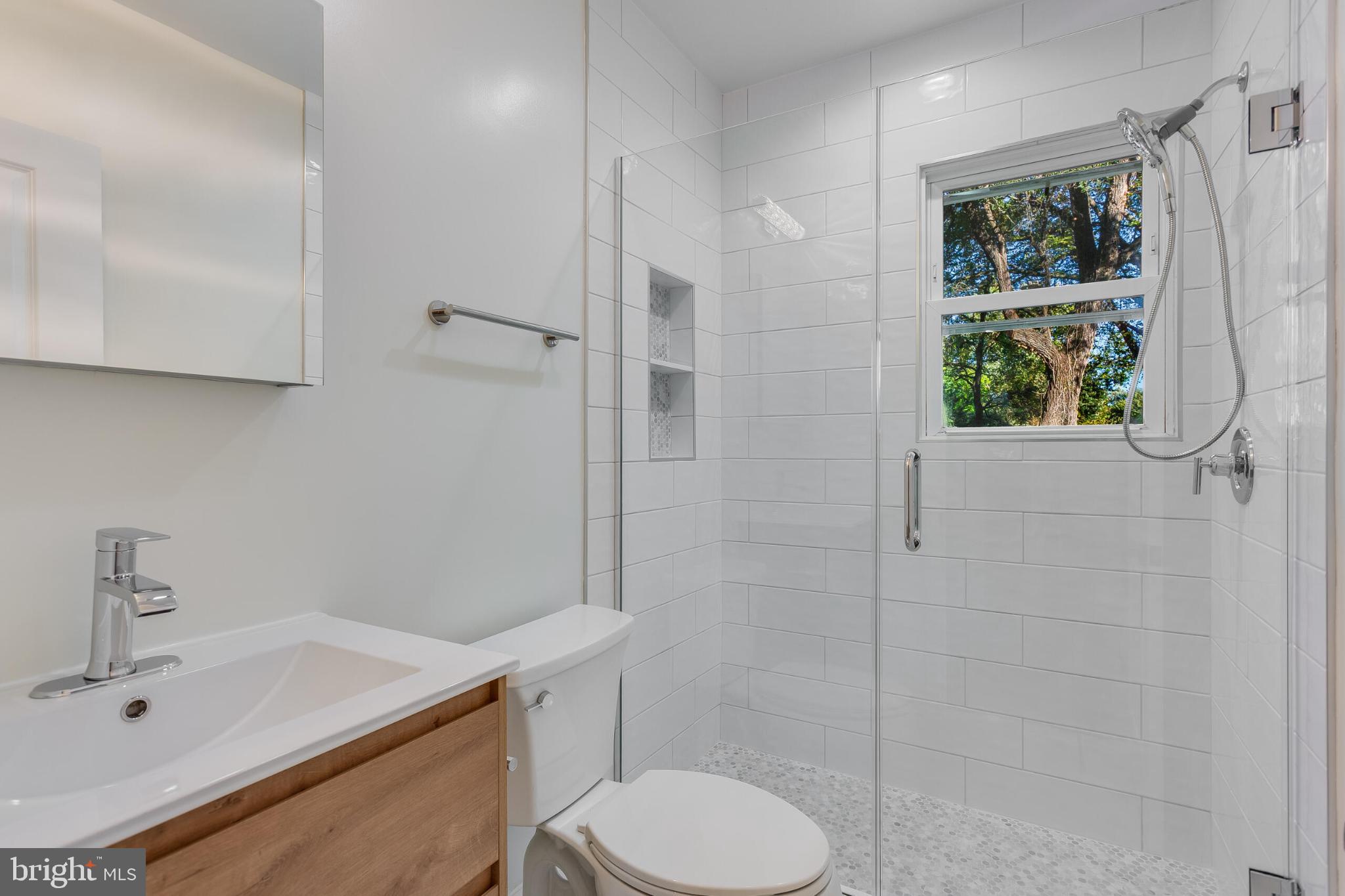 SEVEN OAKS - Residential