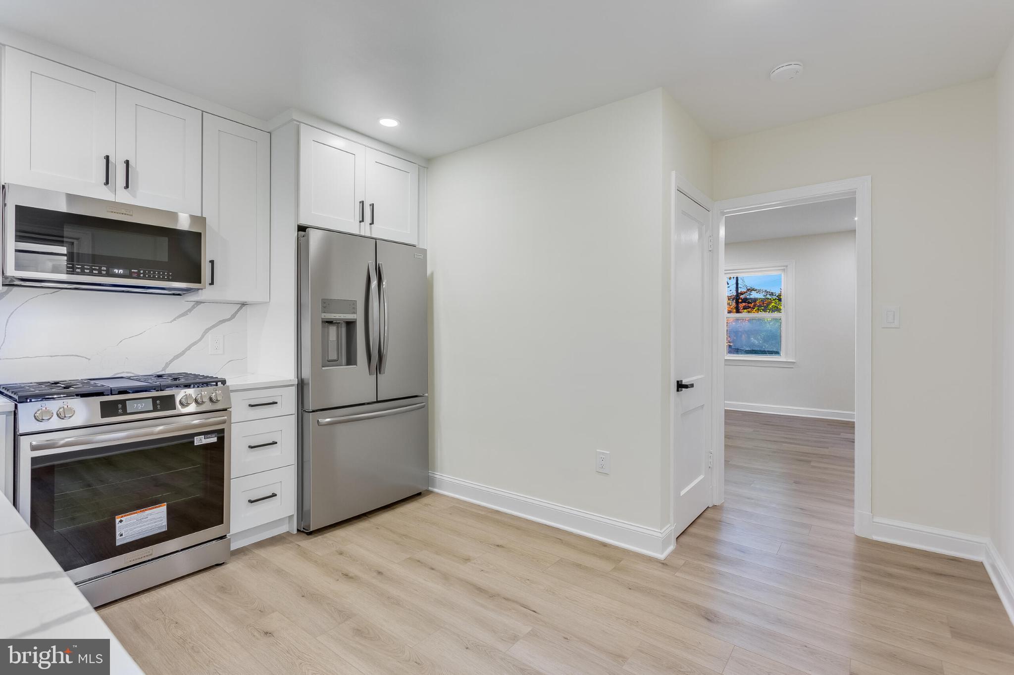 SEVEN OAKS - Residential