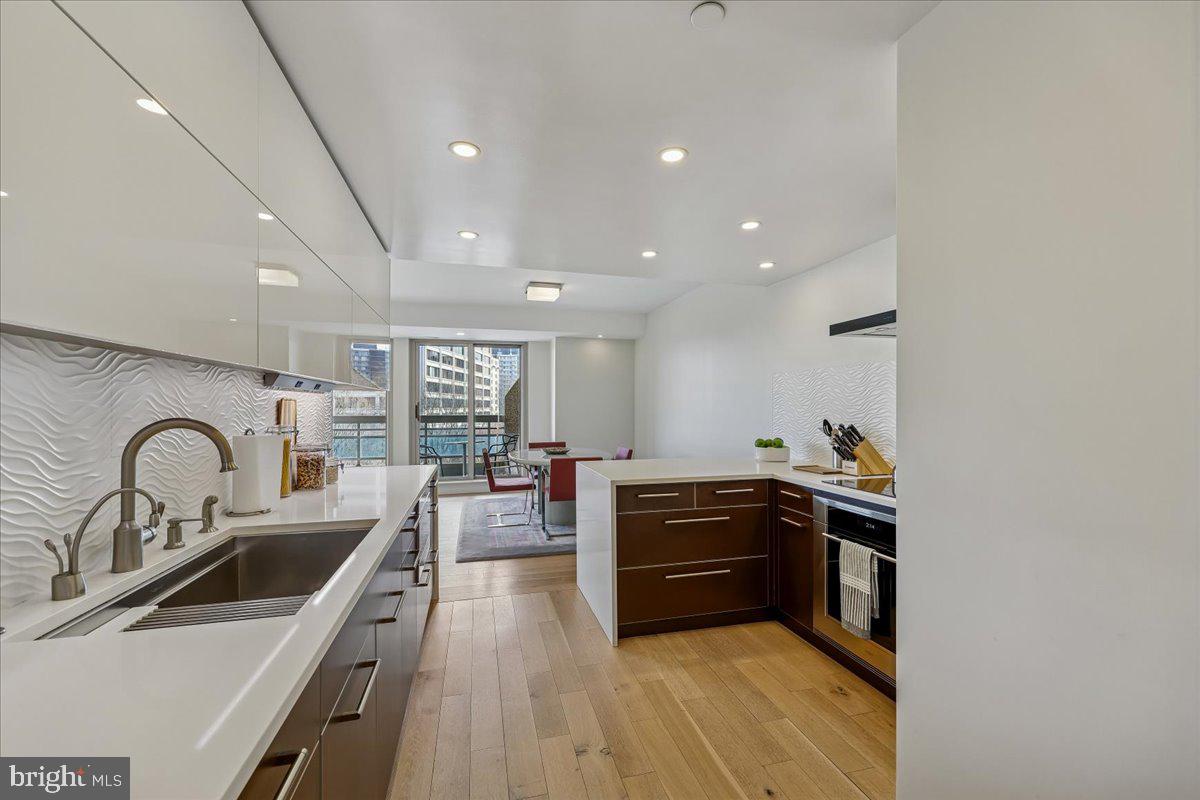 SOMERSET HOUSE - Residential