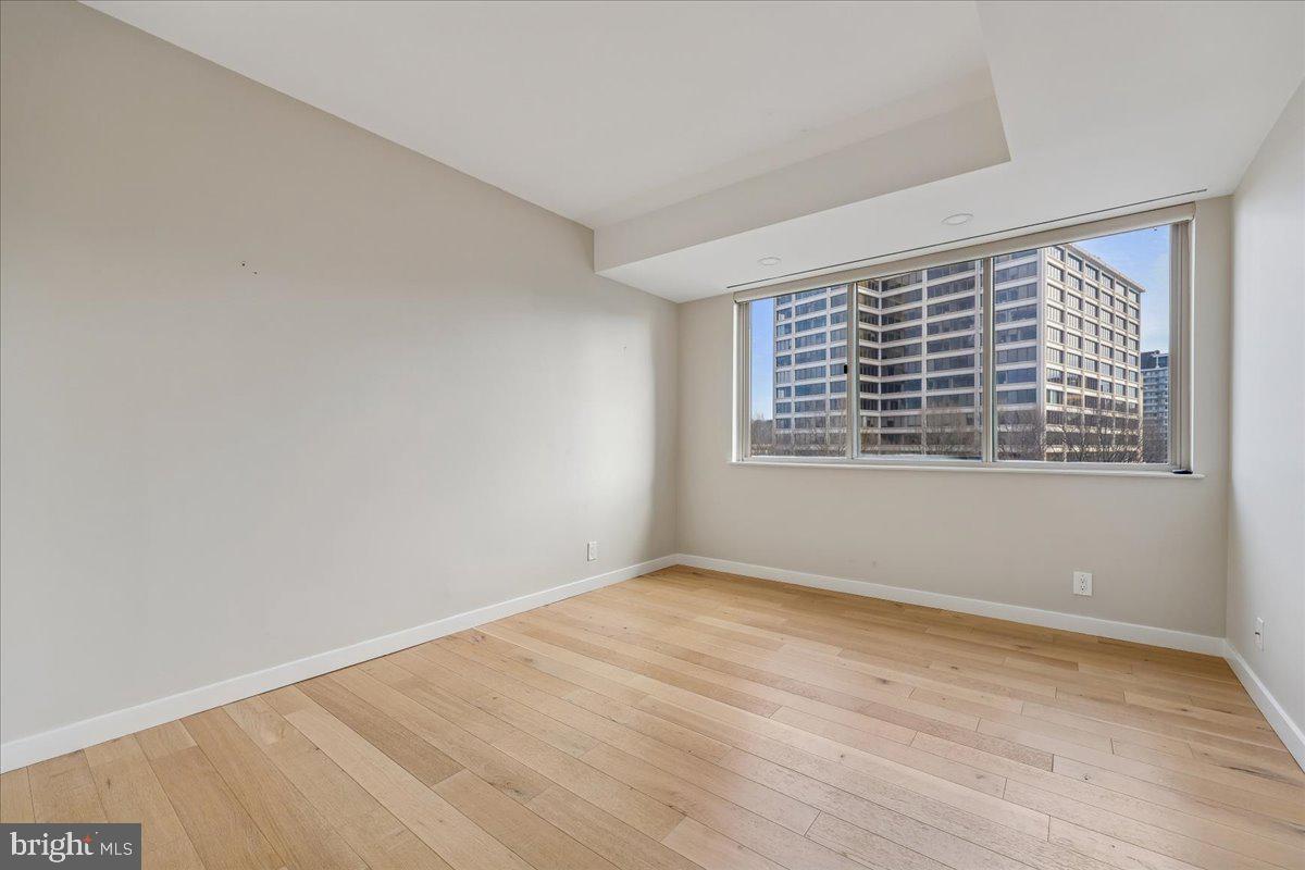 SOMERSET HOUSE - Residential