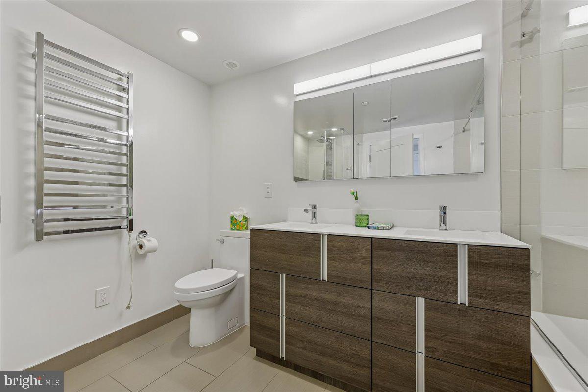 SOMERSET HOUSE - Residential