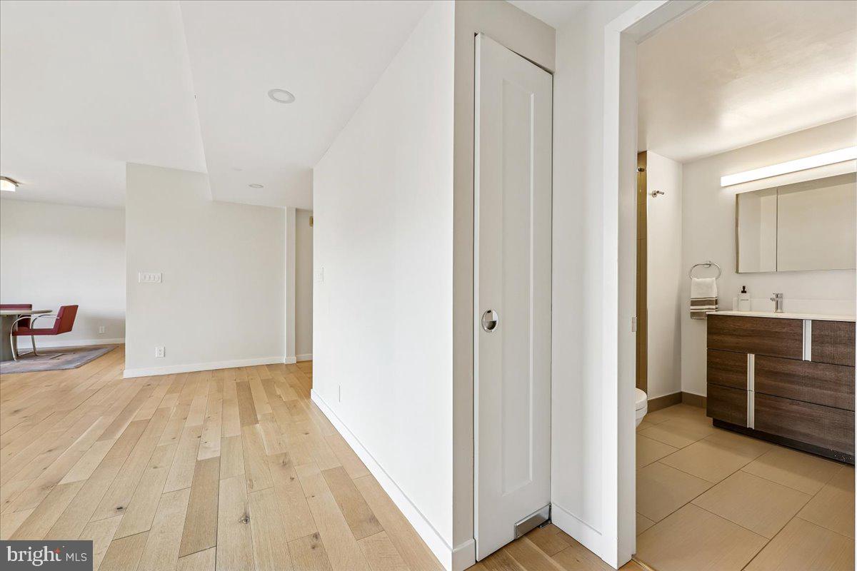 SOMERSET HOUSE - Residential