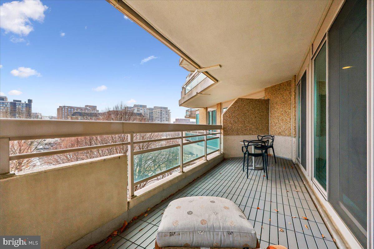 SOMERSET HOUSE - Residential