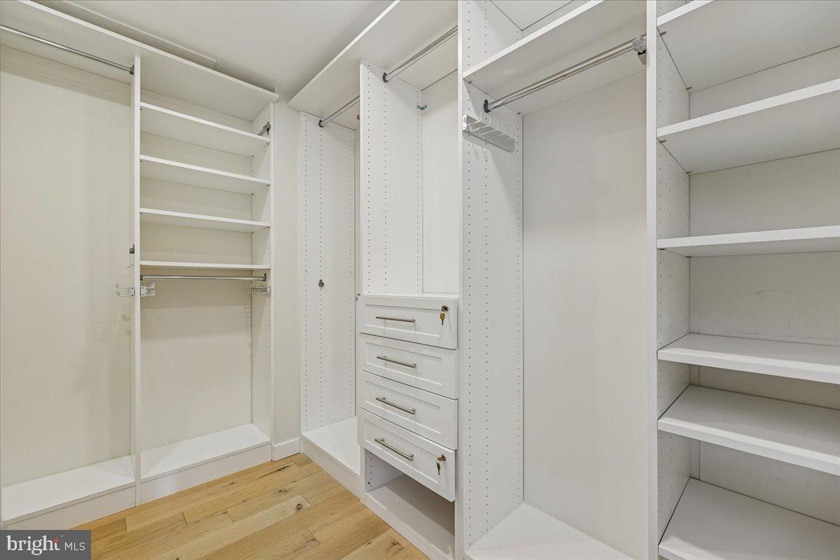 SOMERSET HOUSE - Residential