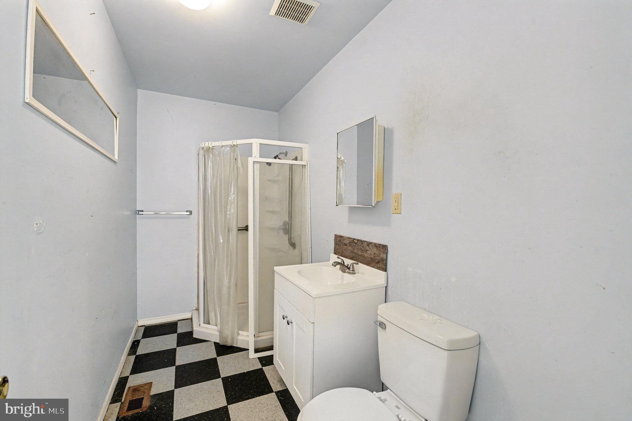 WILLOUGHBY WOODS - Residential