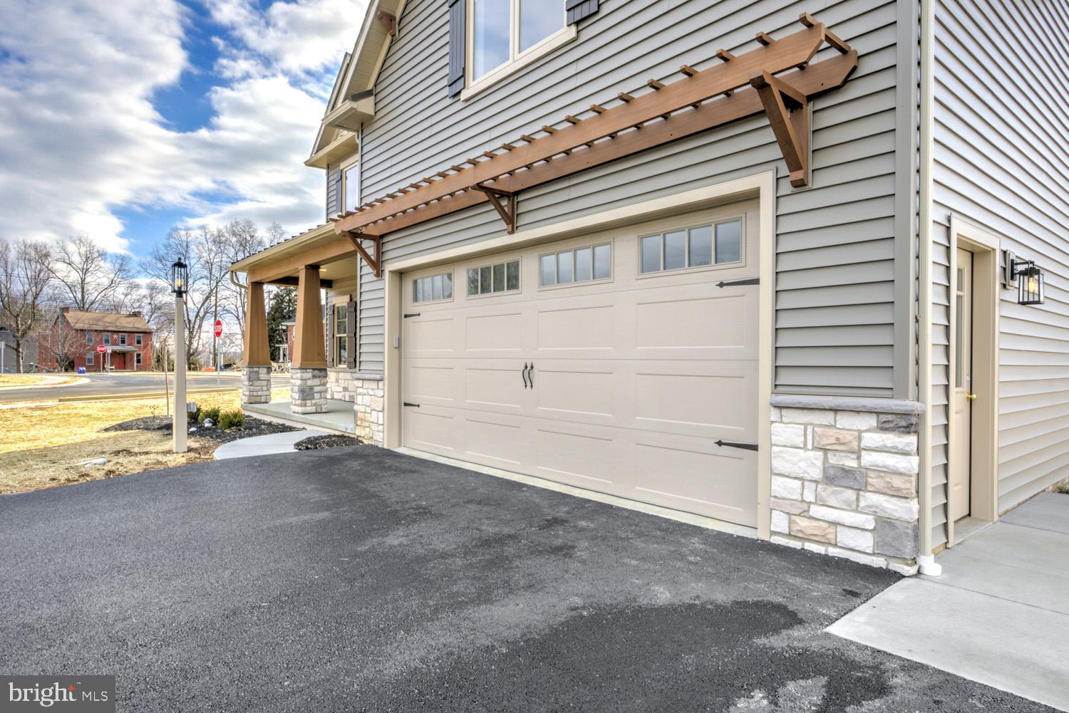 PARKSIDE AT LAMPETER - Residential