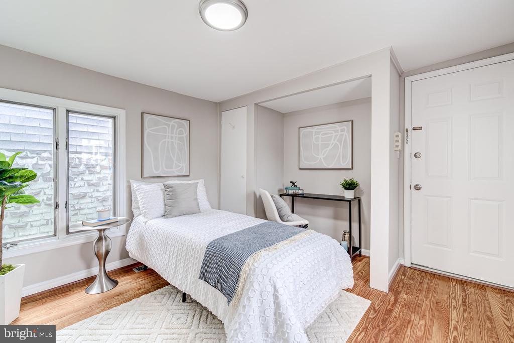 OLD TOWN ALEXANDRIA - Residential Lease