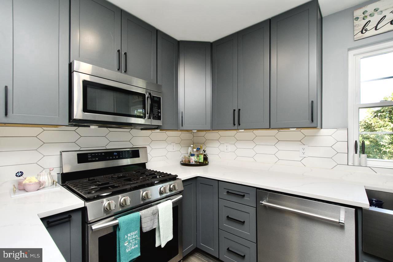 GROVEWOOD - Residential Lease