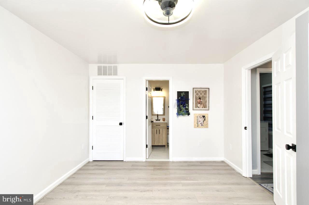 GROVEWOOD - Residential Lease