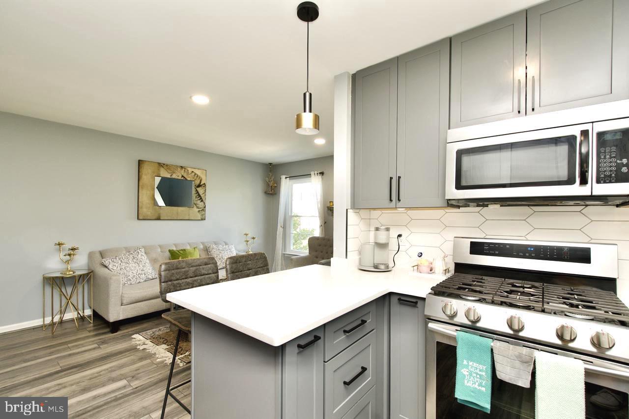 GROVEWOOD - Residential Lease