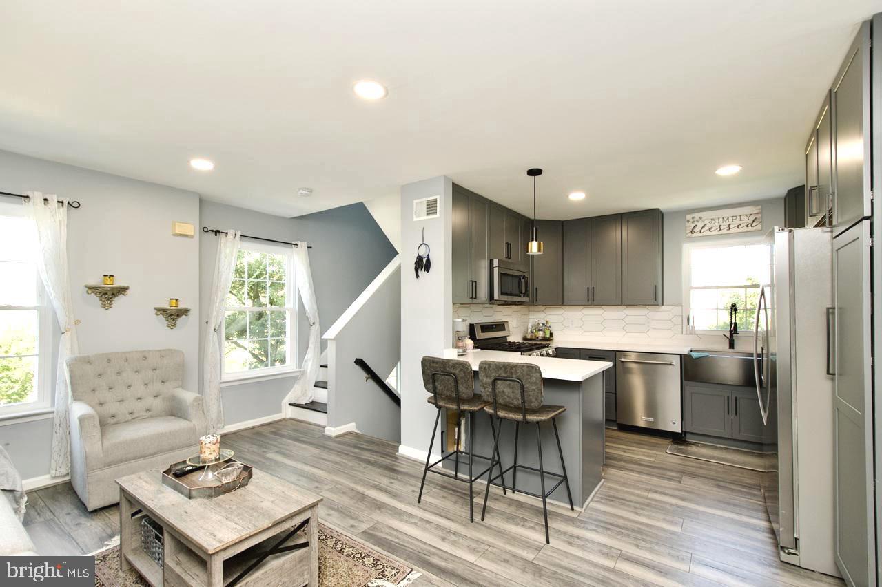 GROVEWOOD - Residential Lease