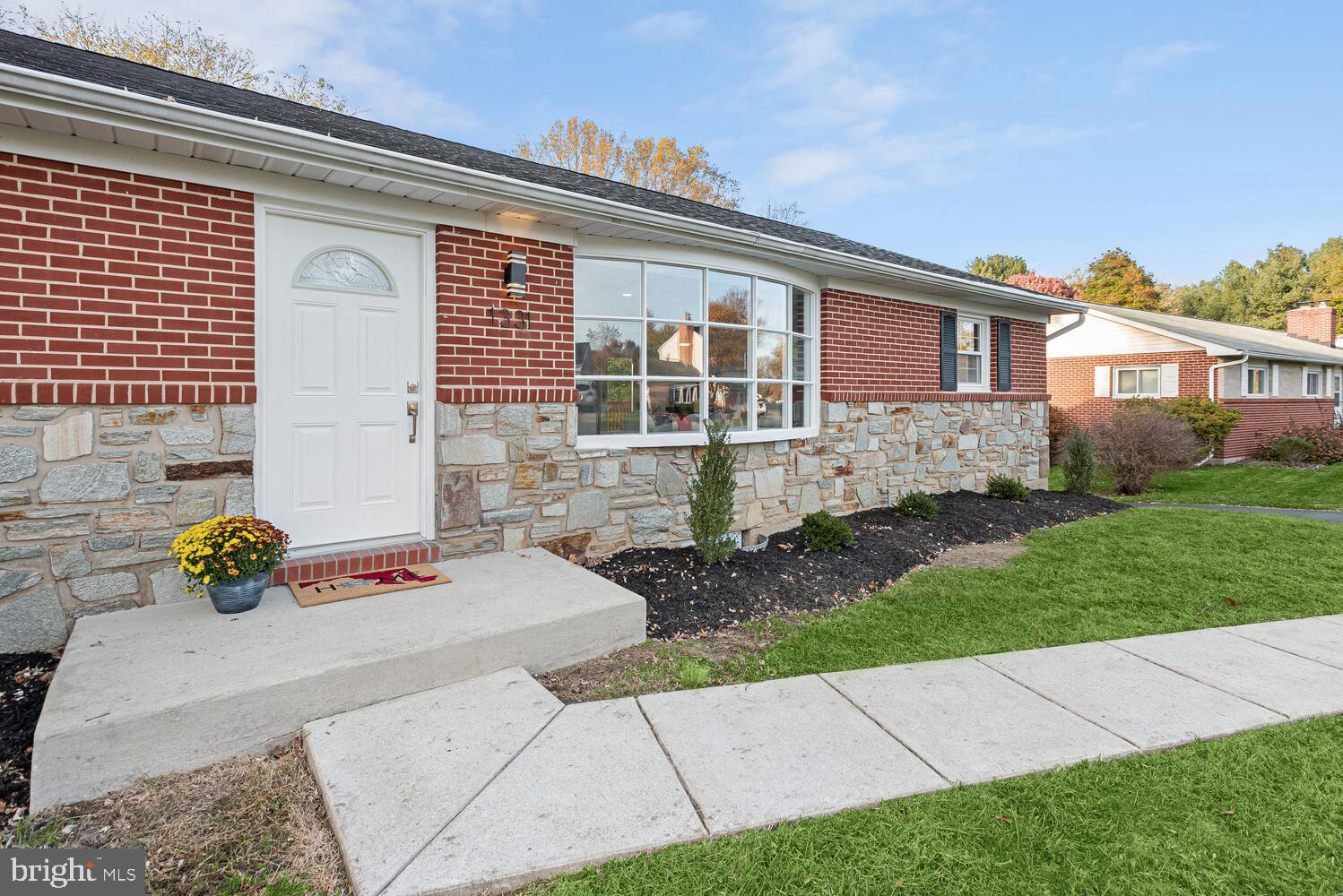 COLONIAL ACRES - Residential