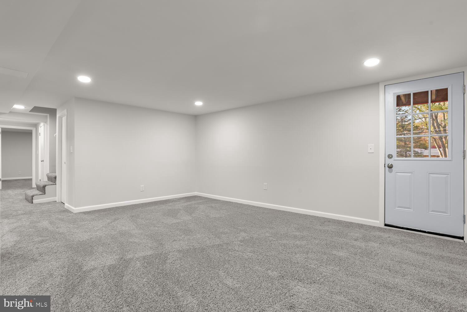 COLONIAL ACRES - Residential