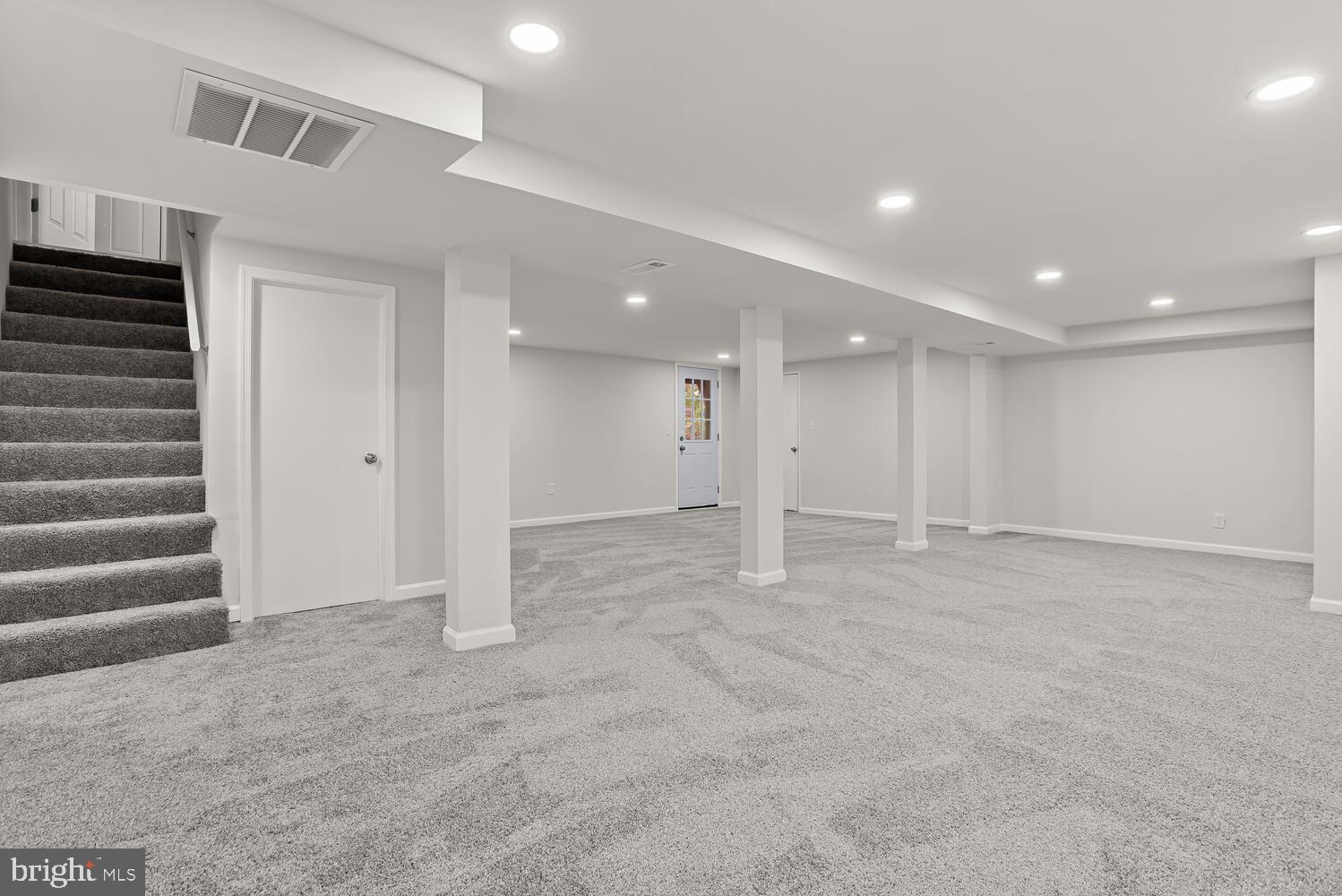 COLONIAL ACRES - Residential