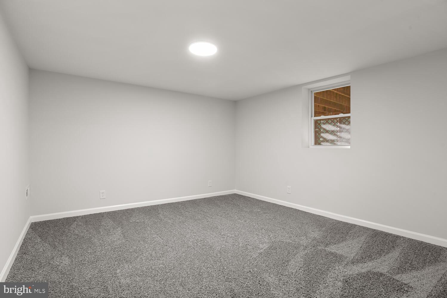 COLONIAL ACRES - Residential