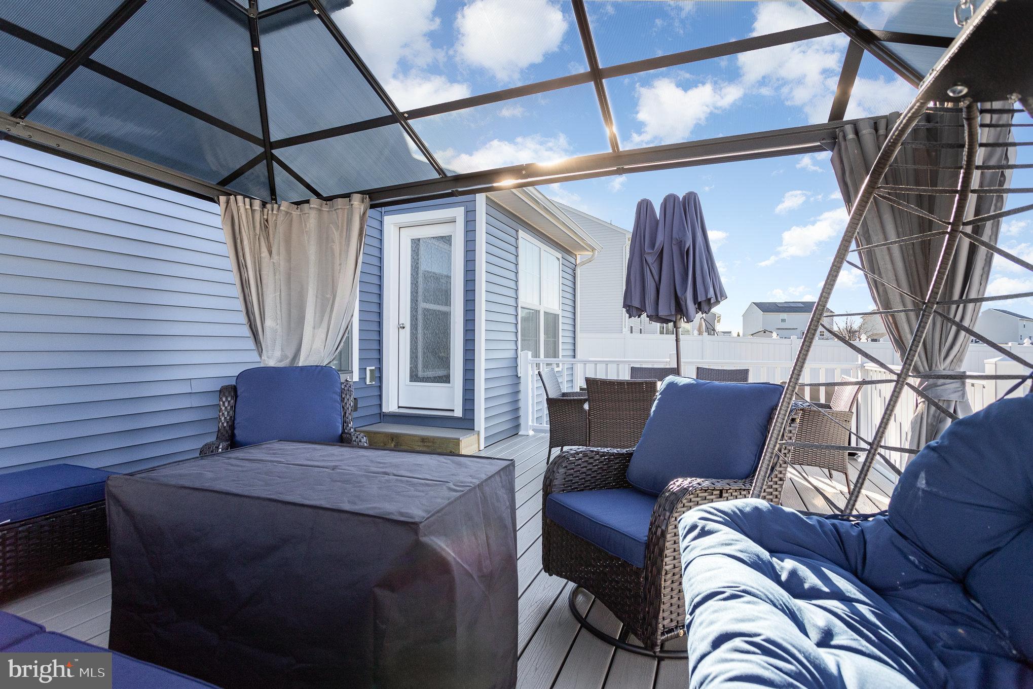 THE SEASONS - Residential