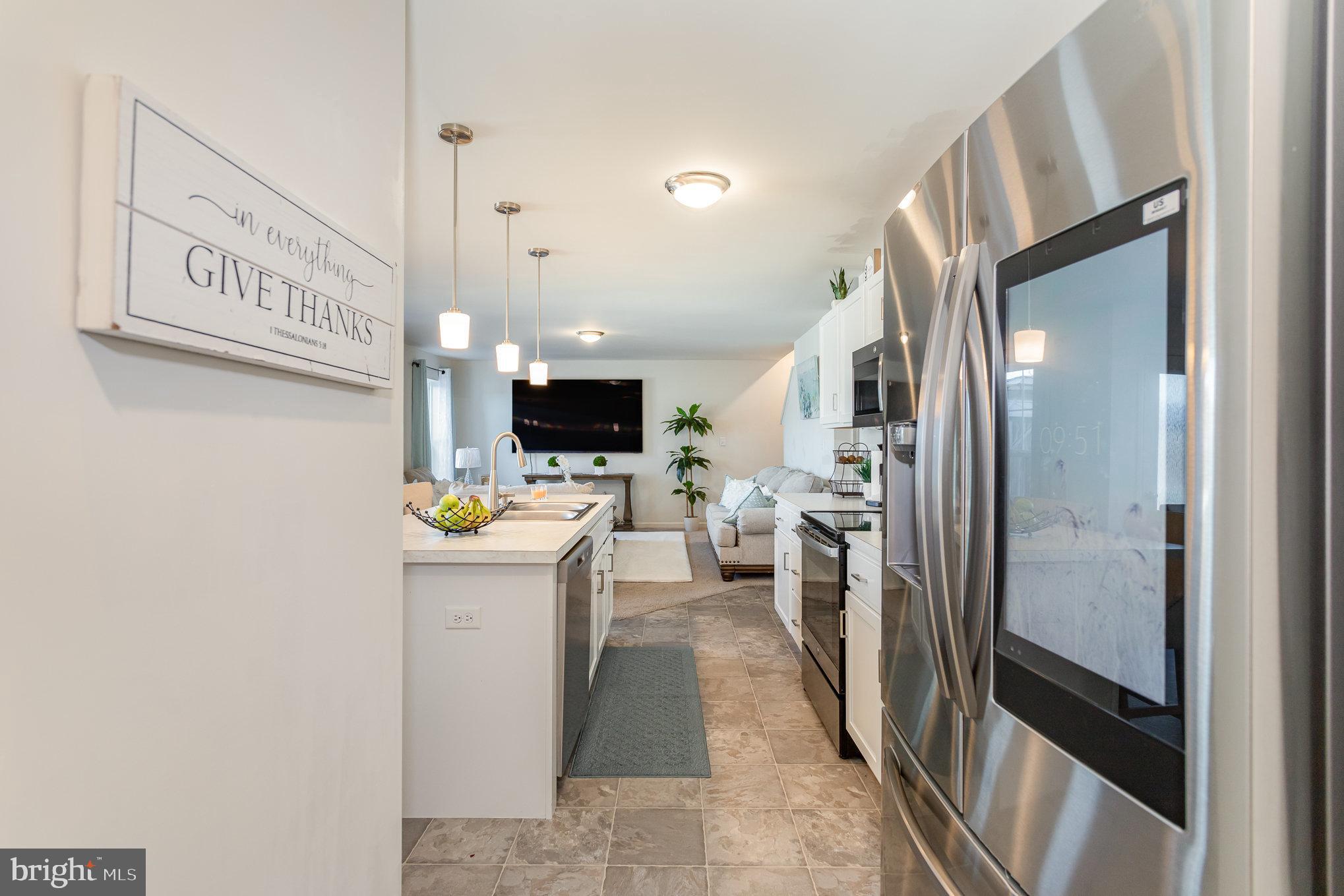 THE SEASONS - Residential