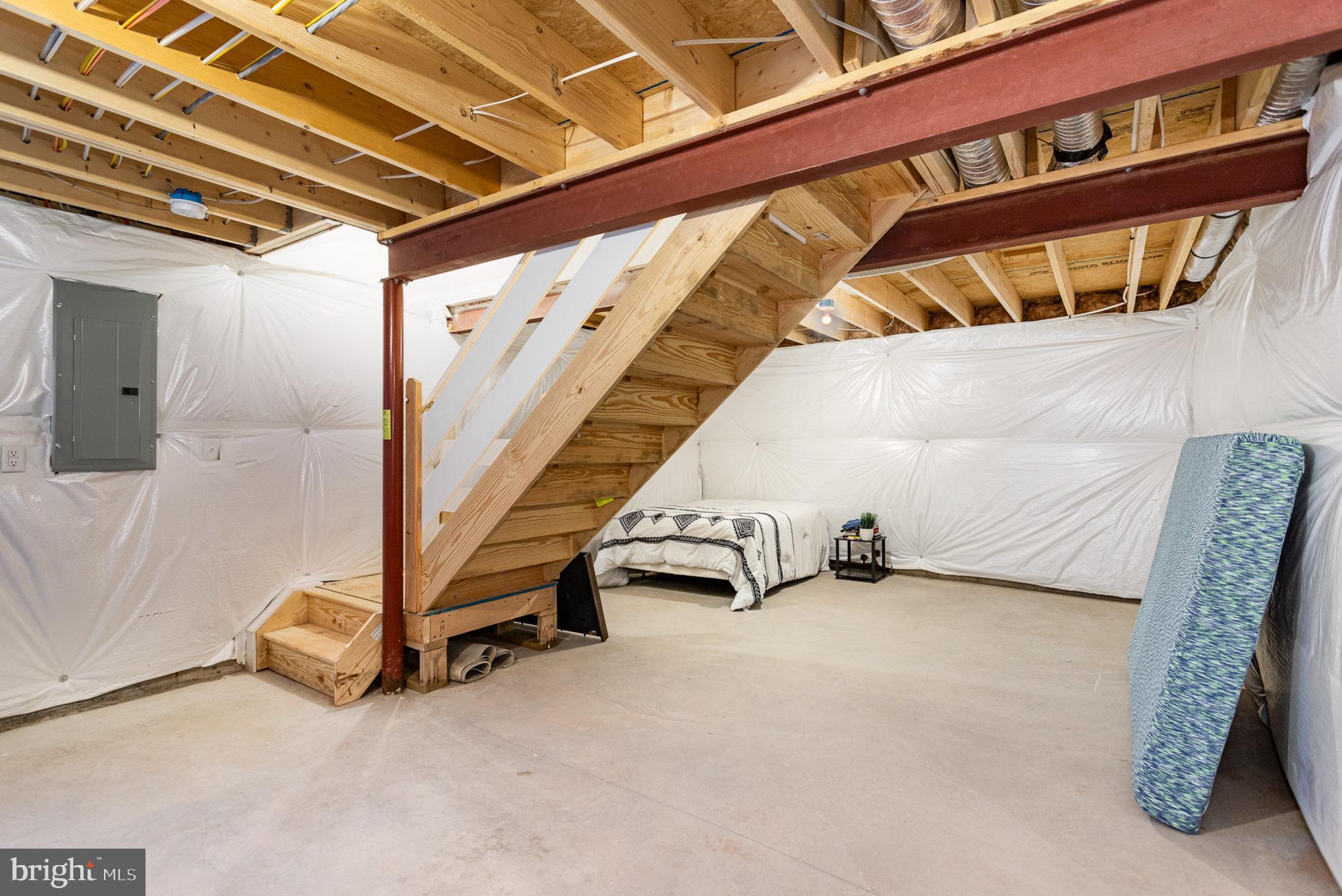 THE SEASONS - Residential