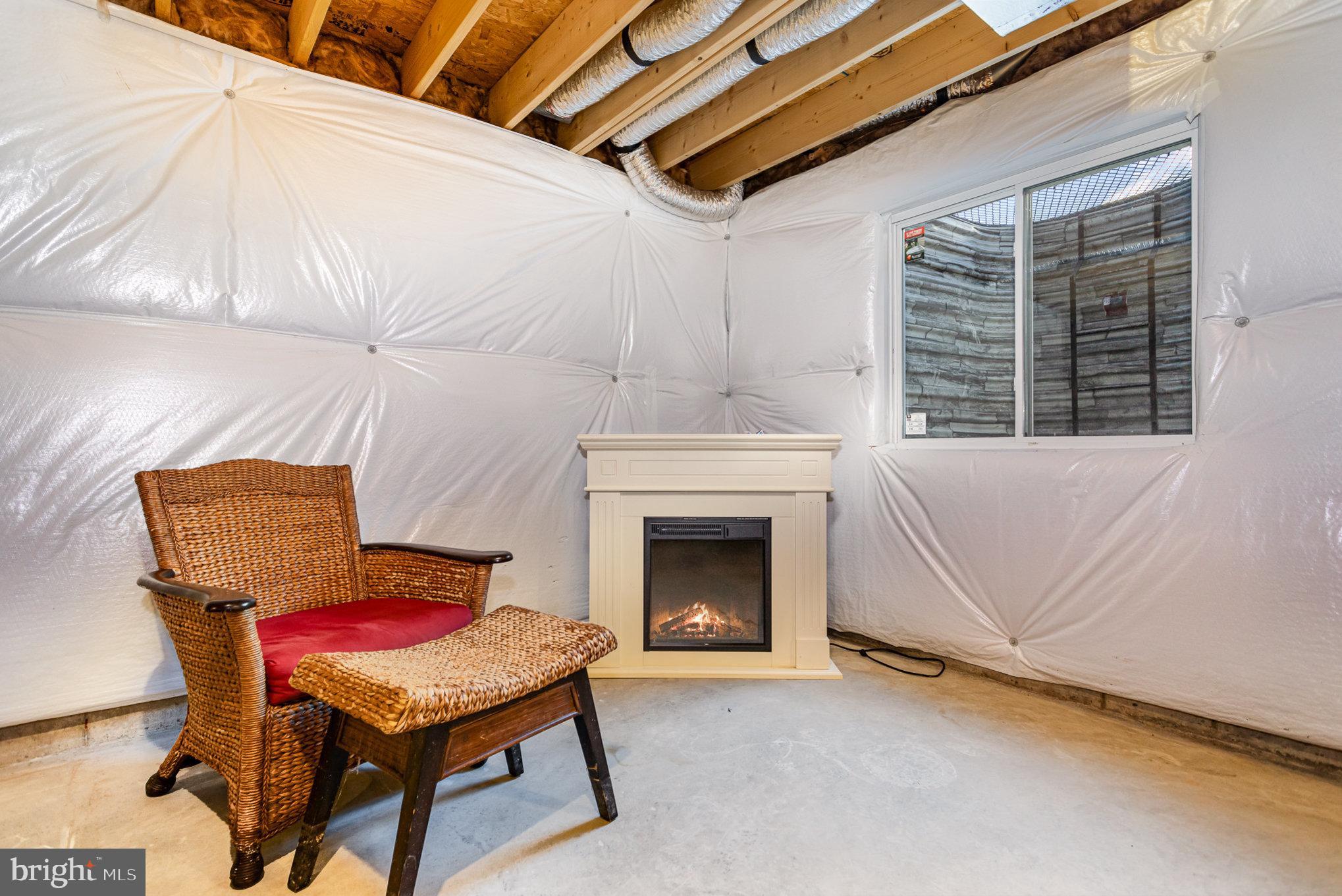 THE SEASONS - Residential