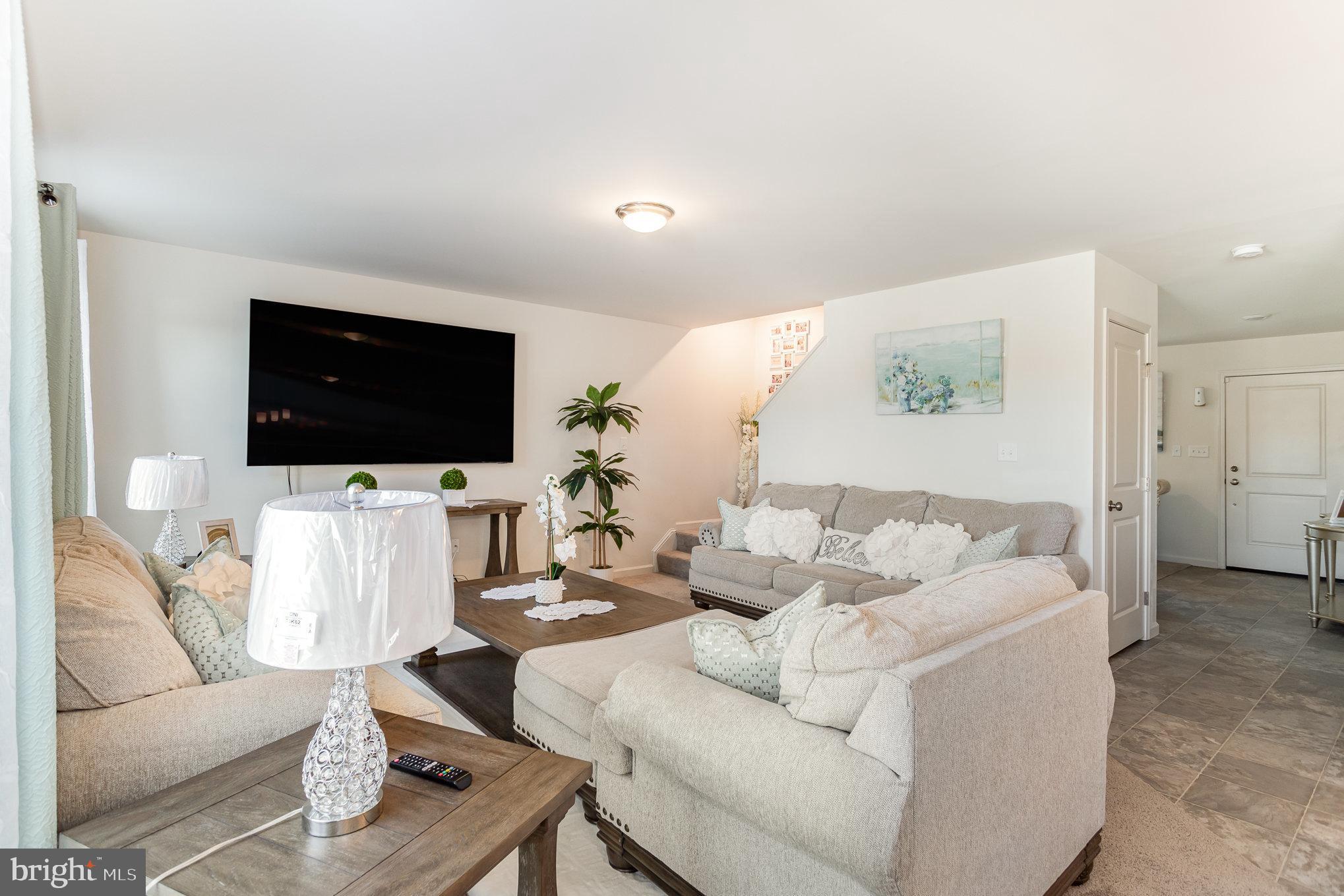 THE SEASONS - Residential