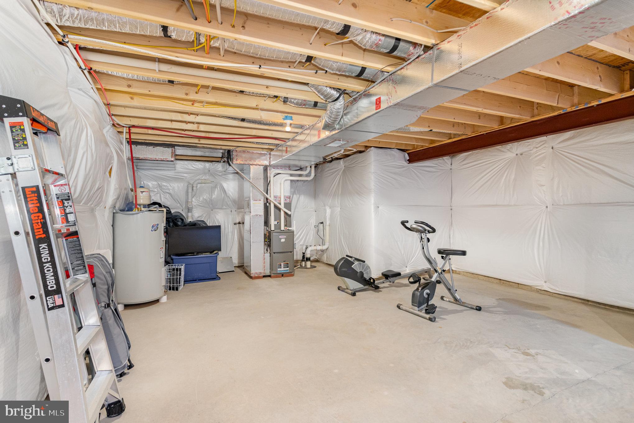 THE SEASONS - Residential