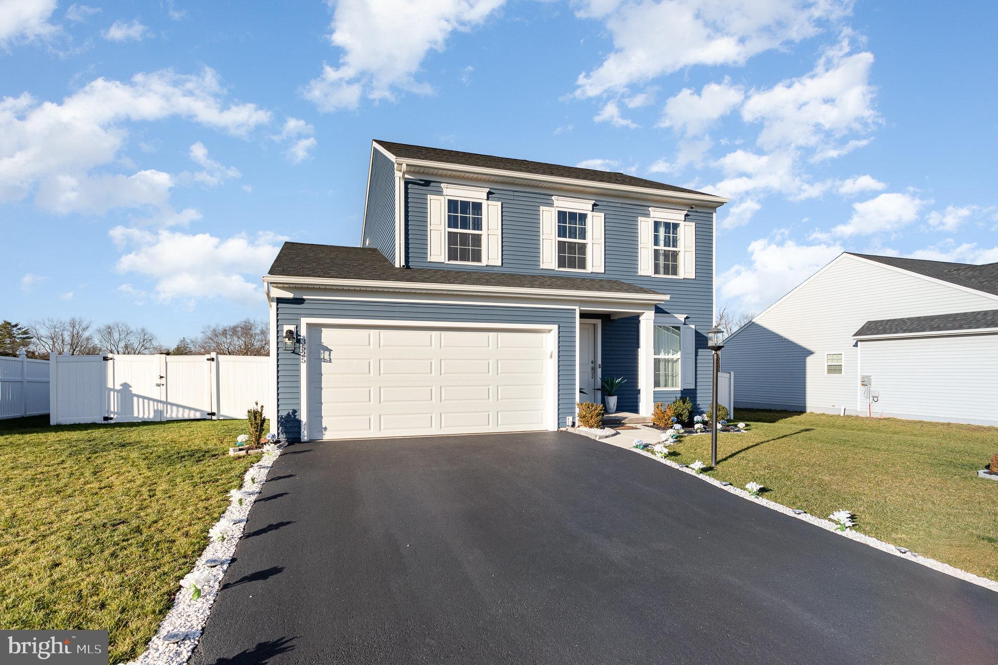 THE SEASONS - Residential