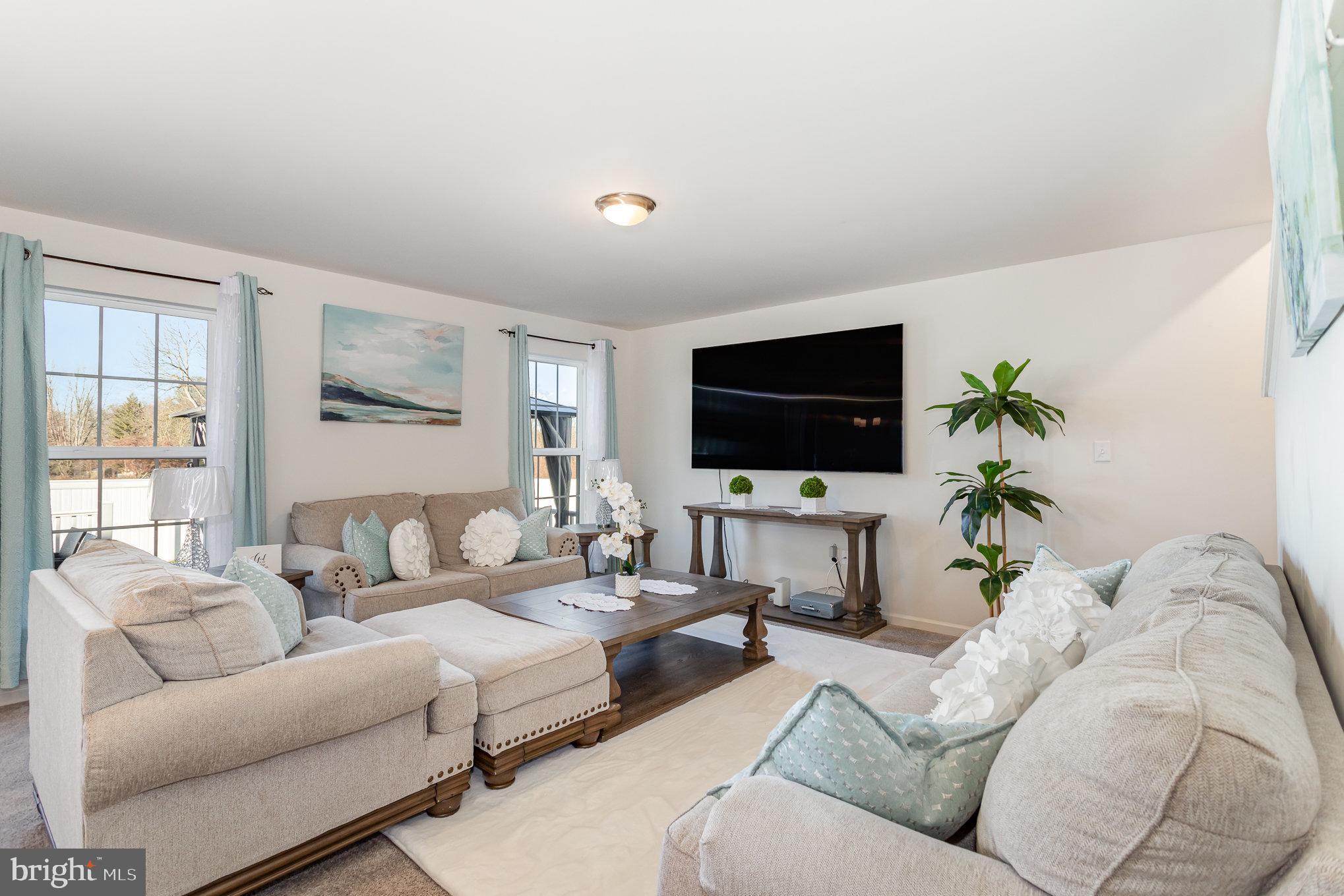 THE SEASONS - Residential