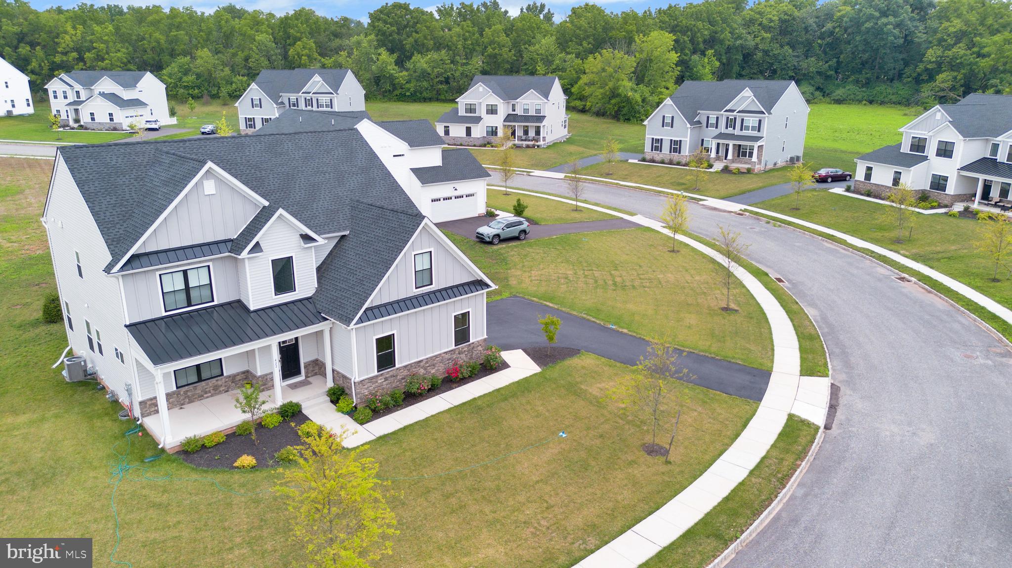 422 EMERALD COURT