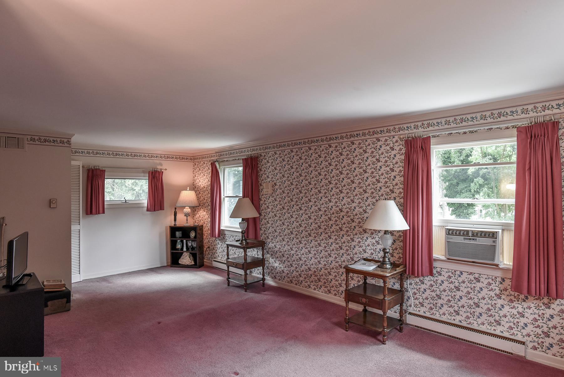 FOUNTAIN HEAD - Residential