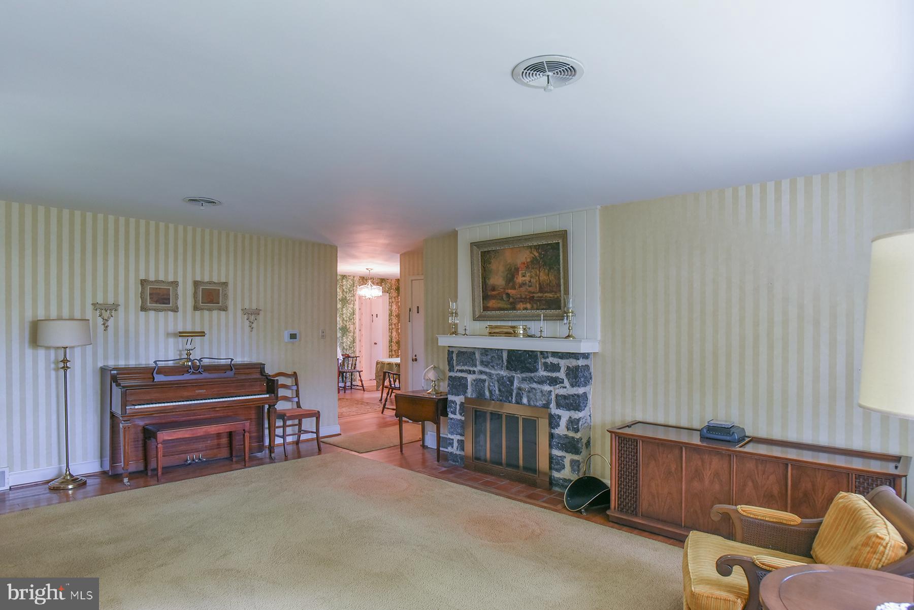 FOUNTAIN HEAD - Residential