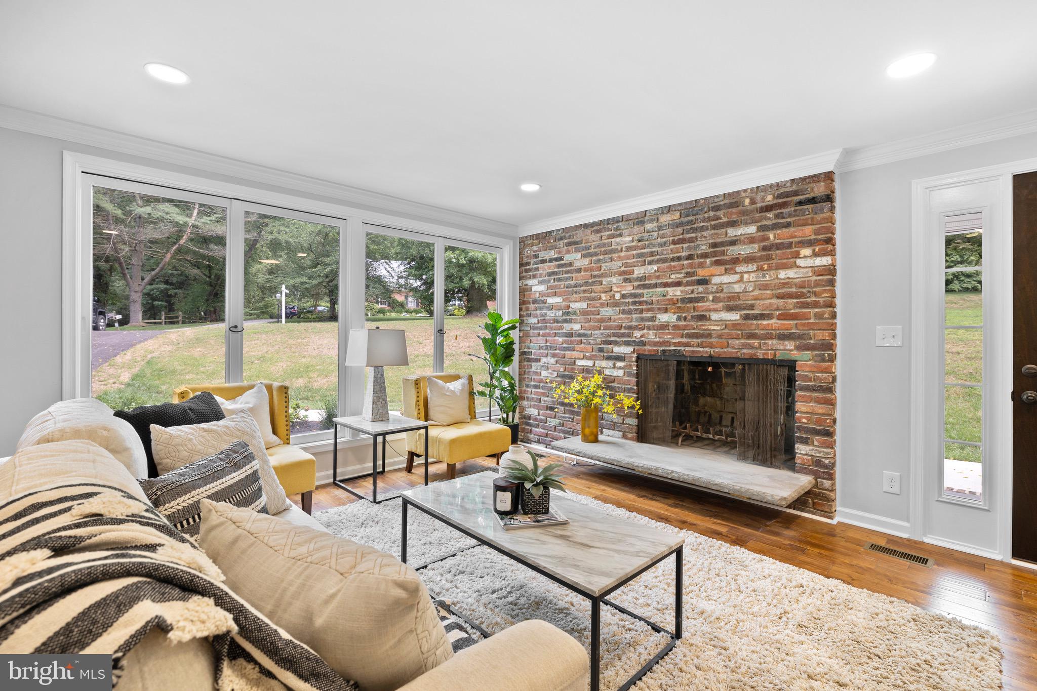 HONEYSUCKLE HILL - Residential