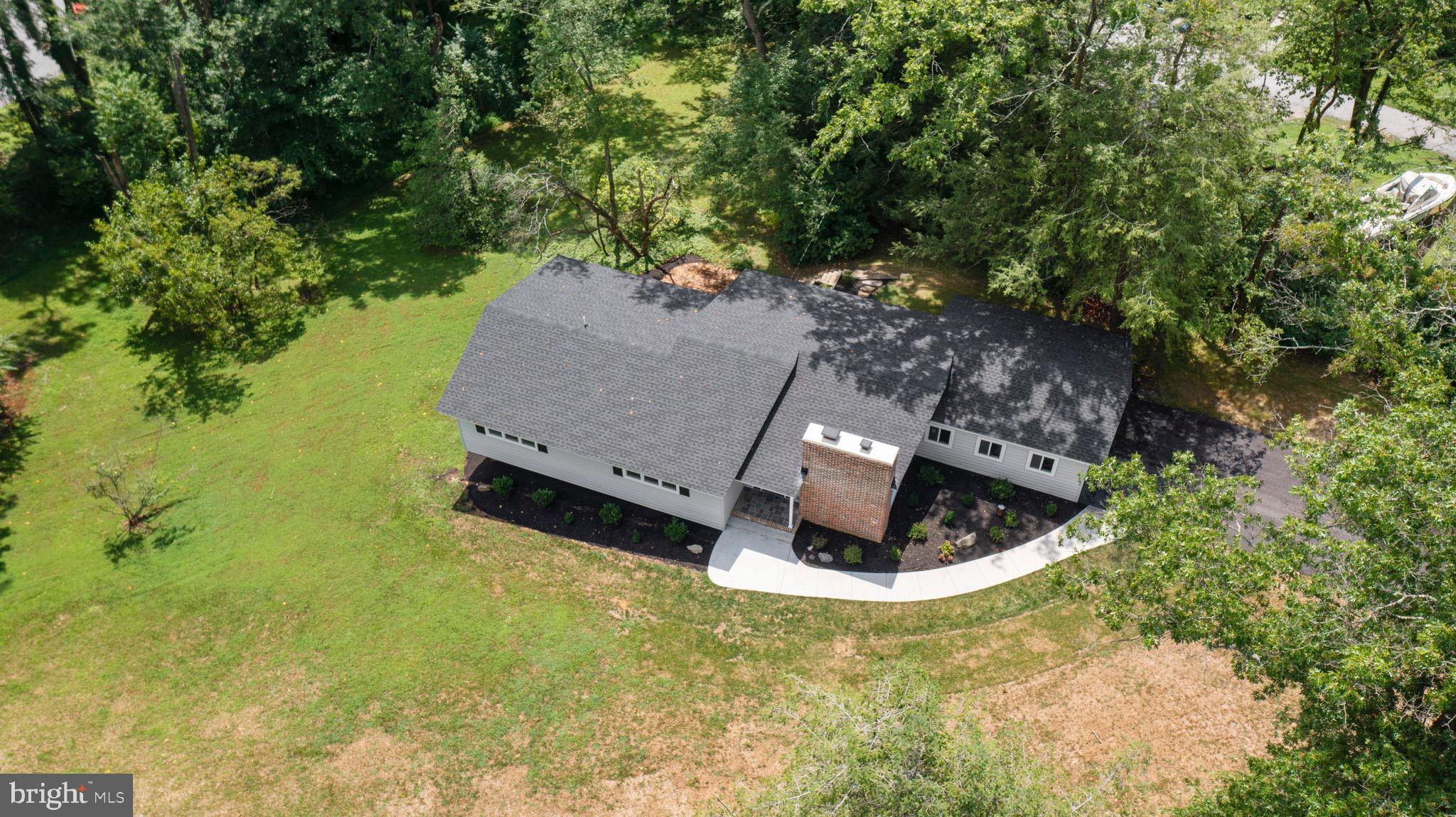 HONEYSUCKLE HILL - Residential