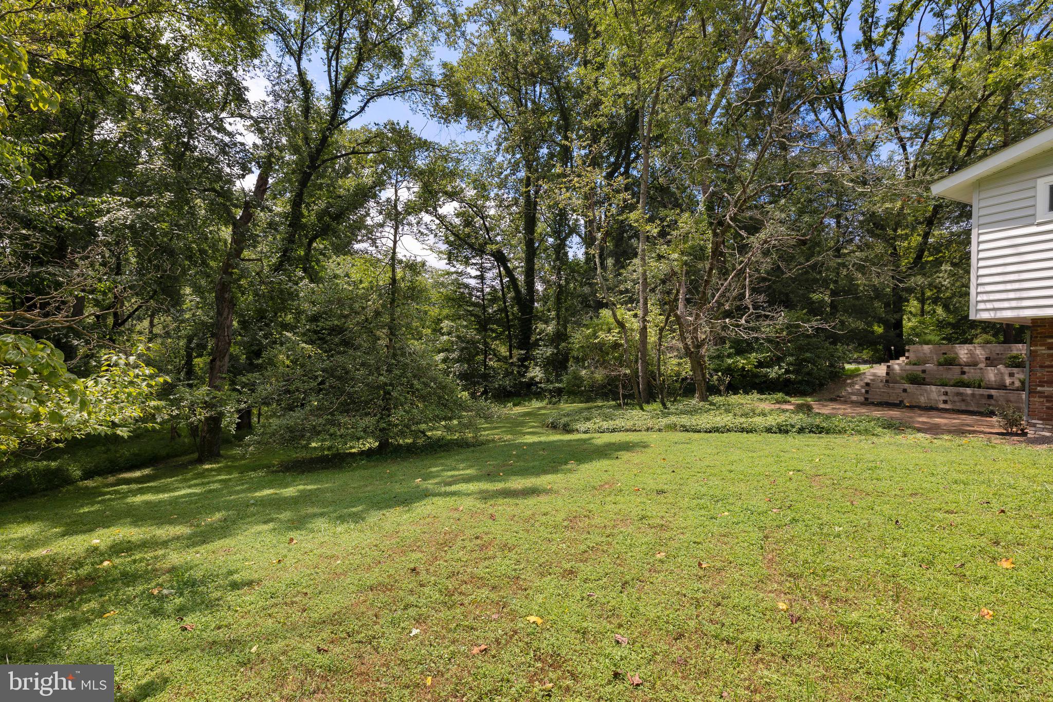 HONEYSUCKLE HILL - Residential