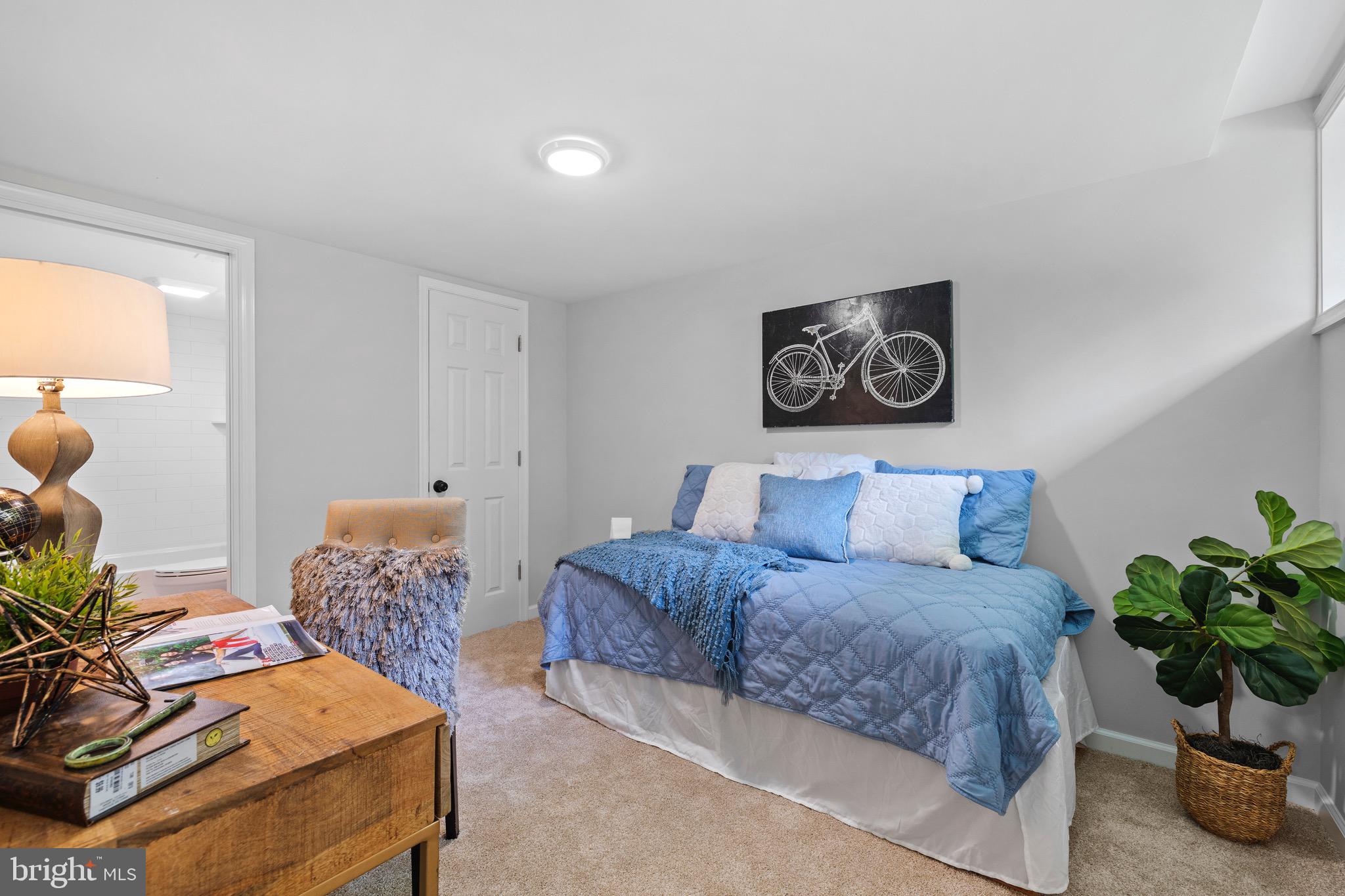 HONEYSUCKLE HILL - Residential