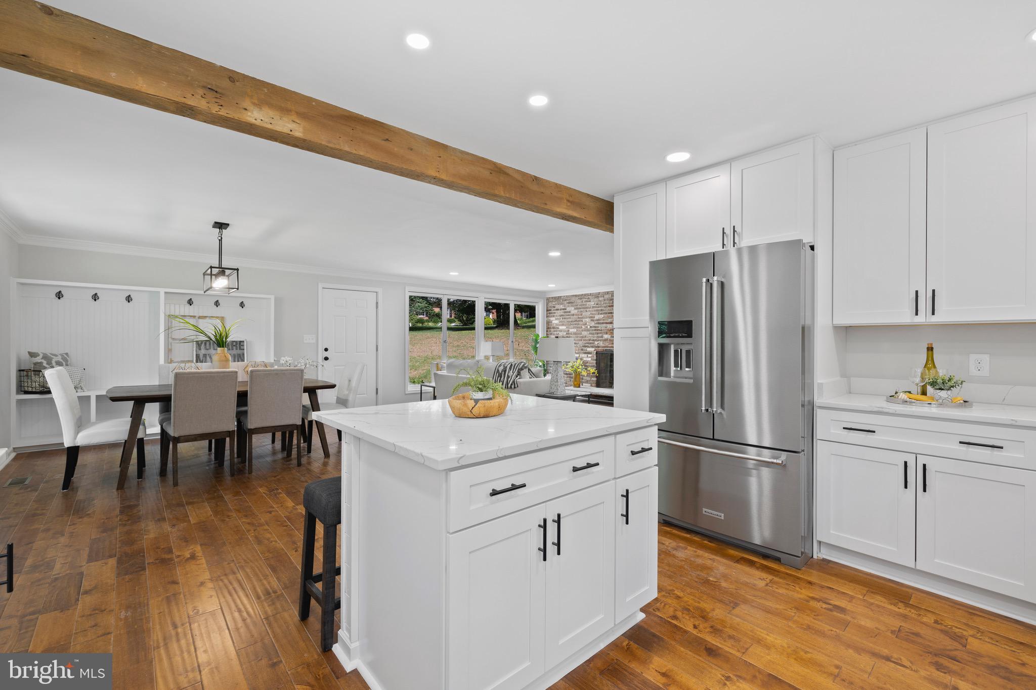 HONEYSUCKLE HILL - Residential