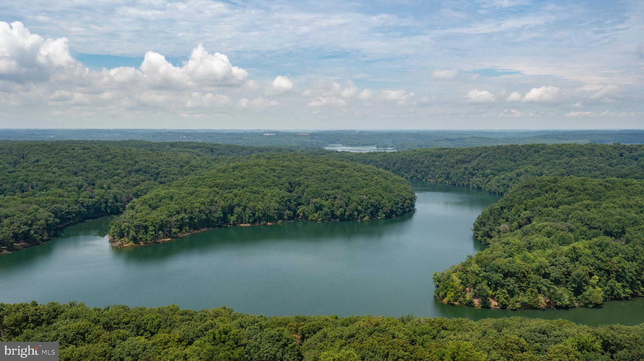 HONEYSUCKLE HILL - Residential