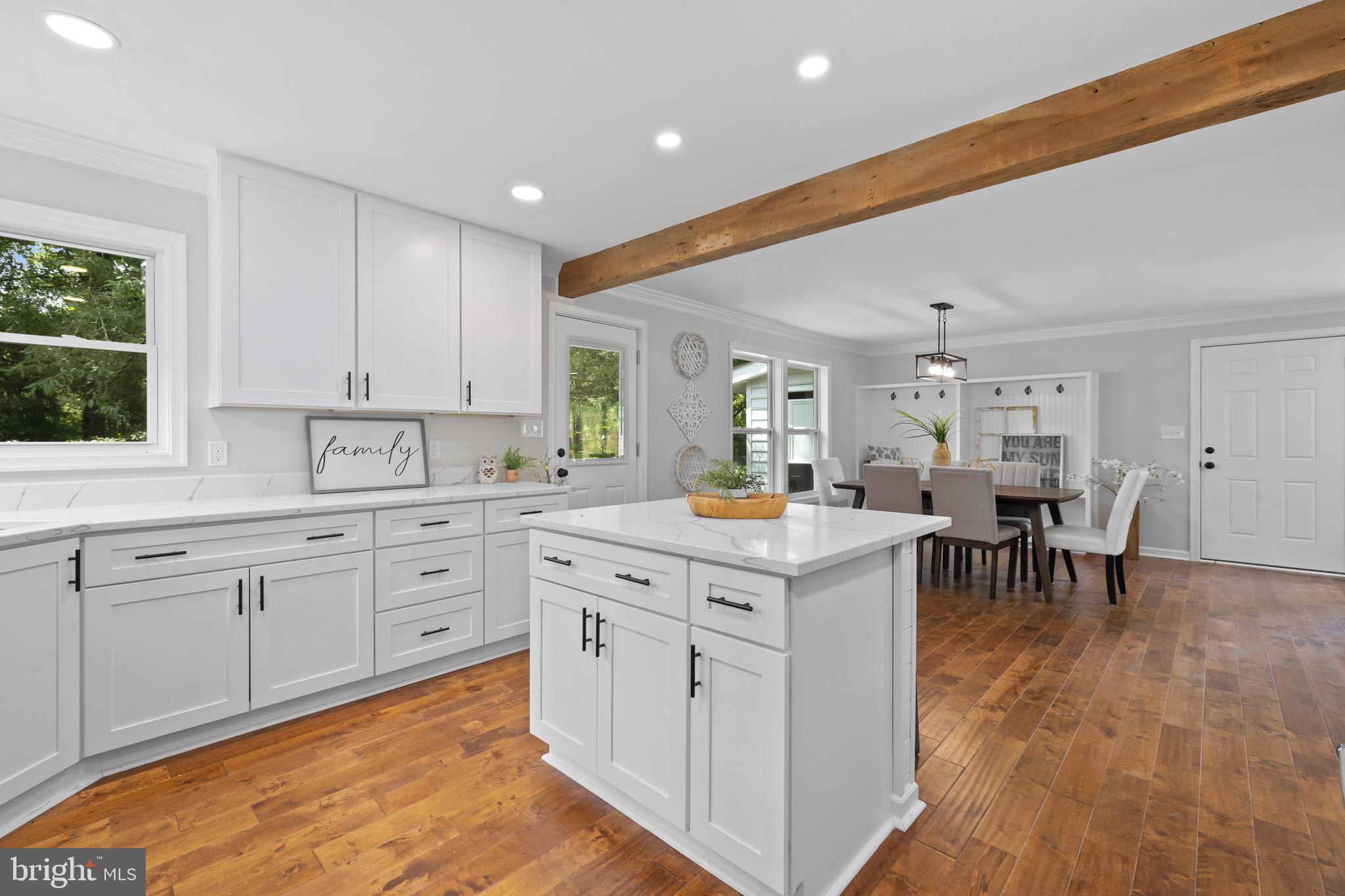 HONEYSUCKLE HILL - Residential