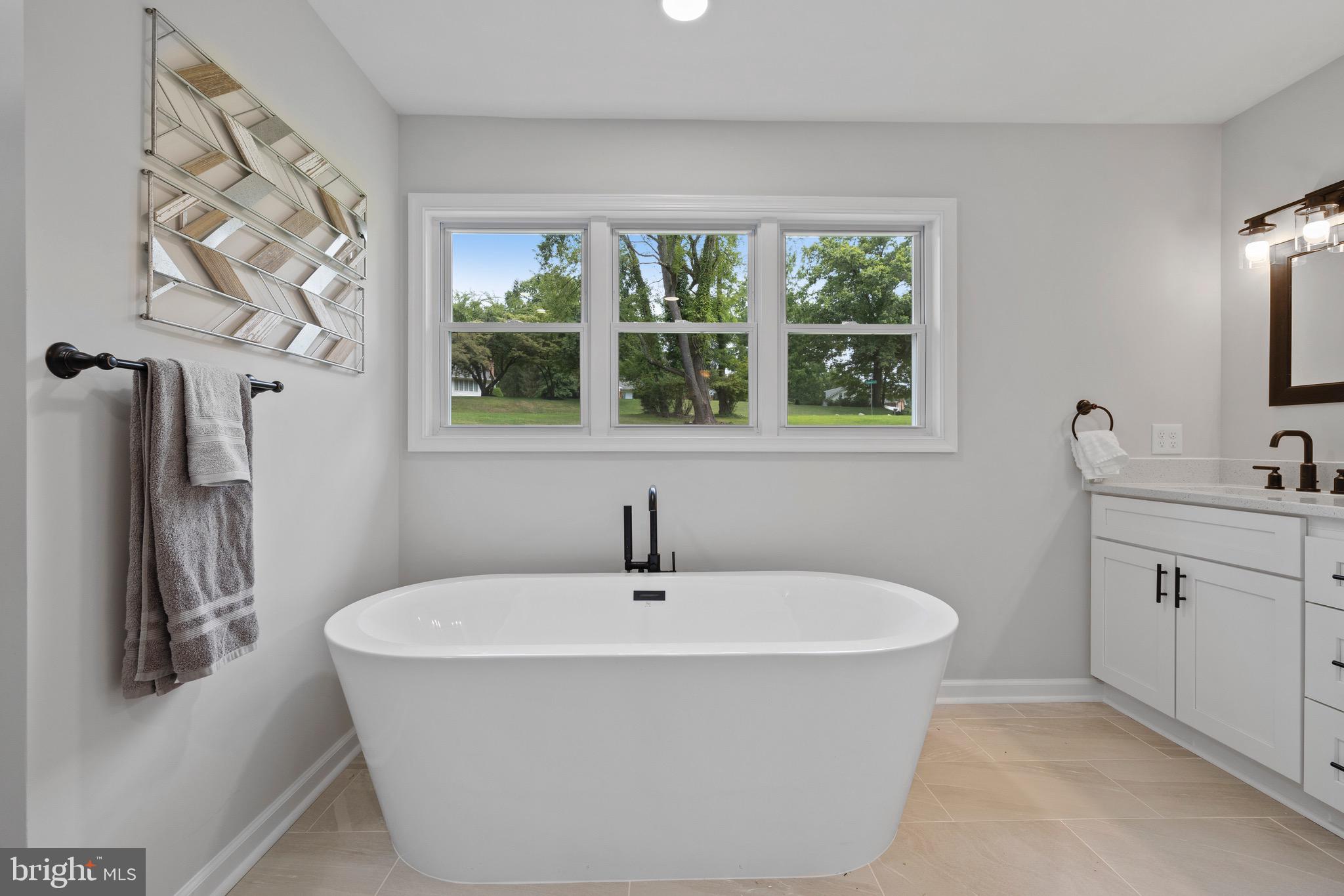 HONEYSUCKLE HILL - Residential