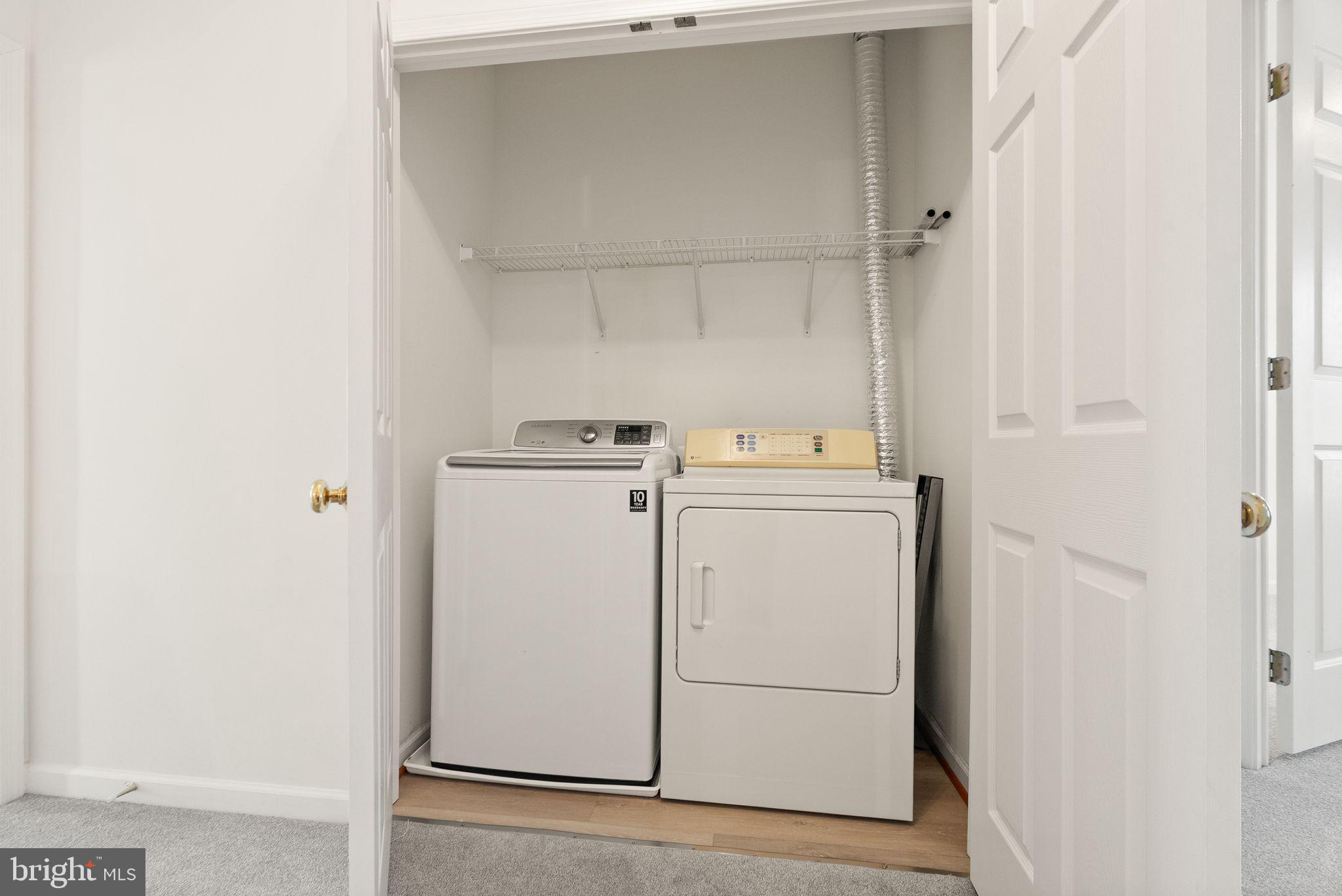 SOUTH RIDING - Residential