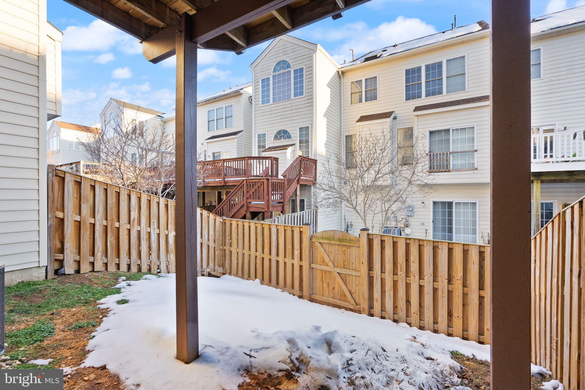 SOUTH RIDING - Residential