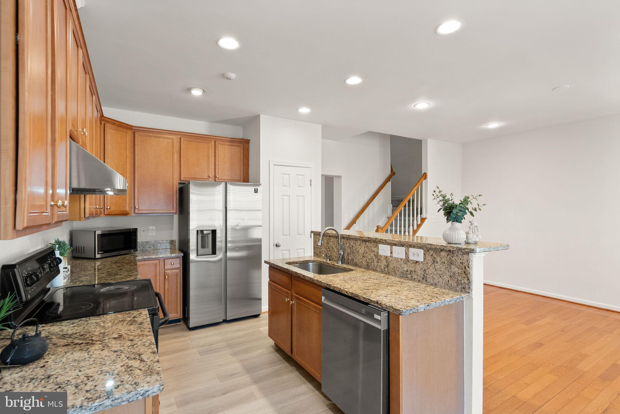 SOUTH RIDING - Residential